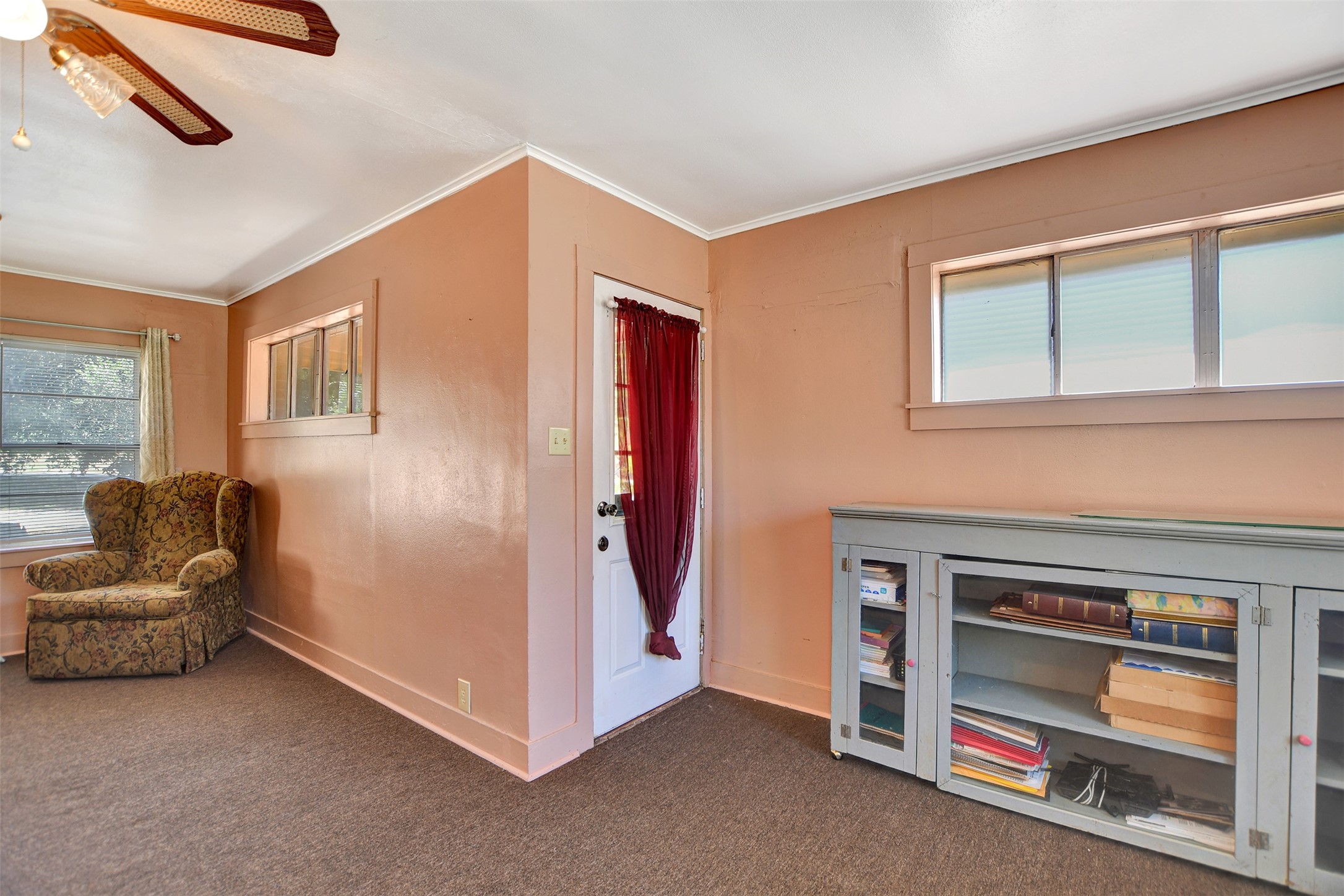 Listing photo 5