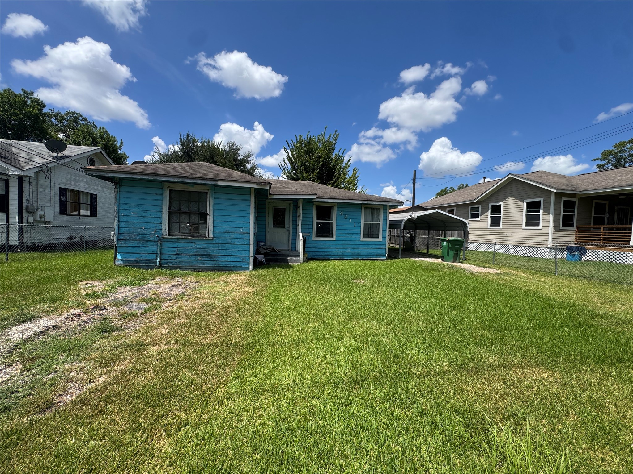 Listing photo 1