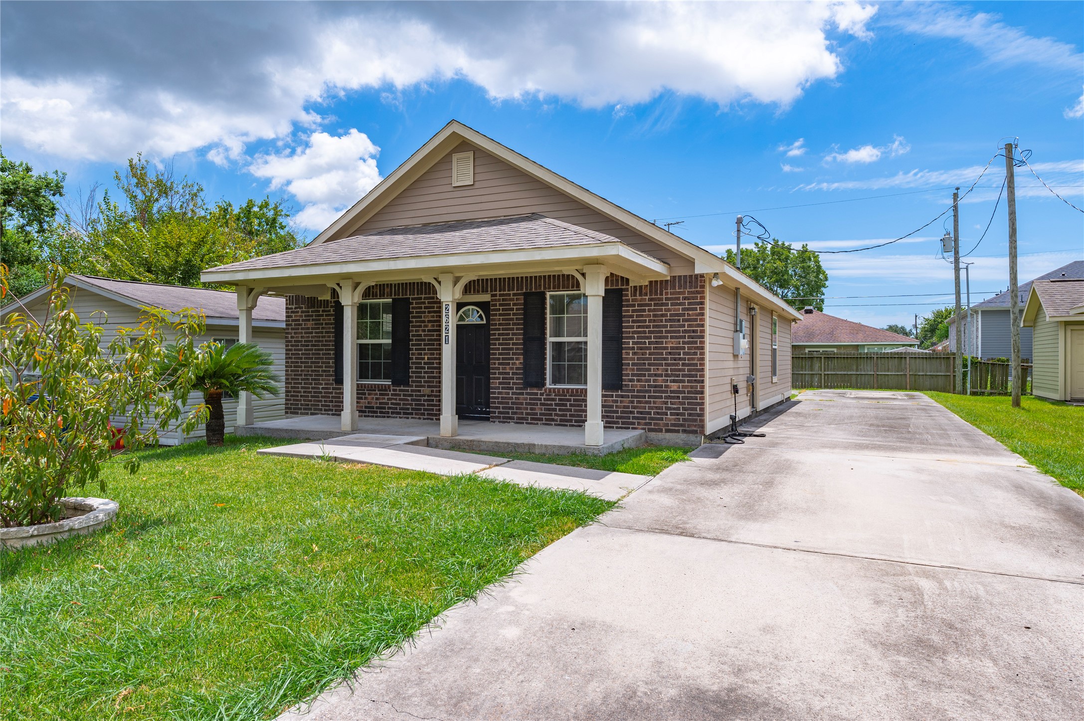 Listing photo 1