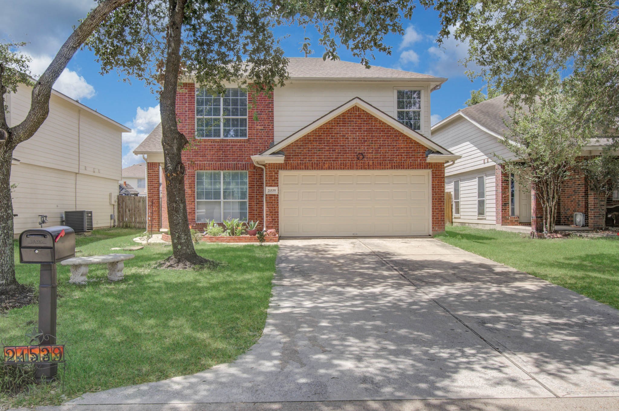 Listing photo 1