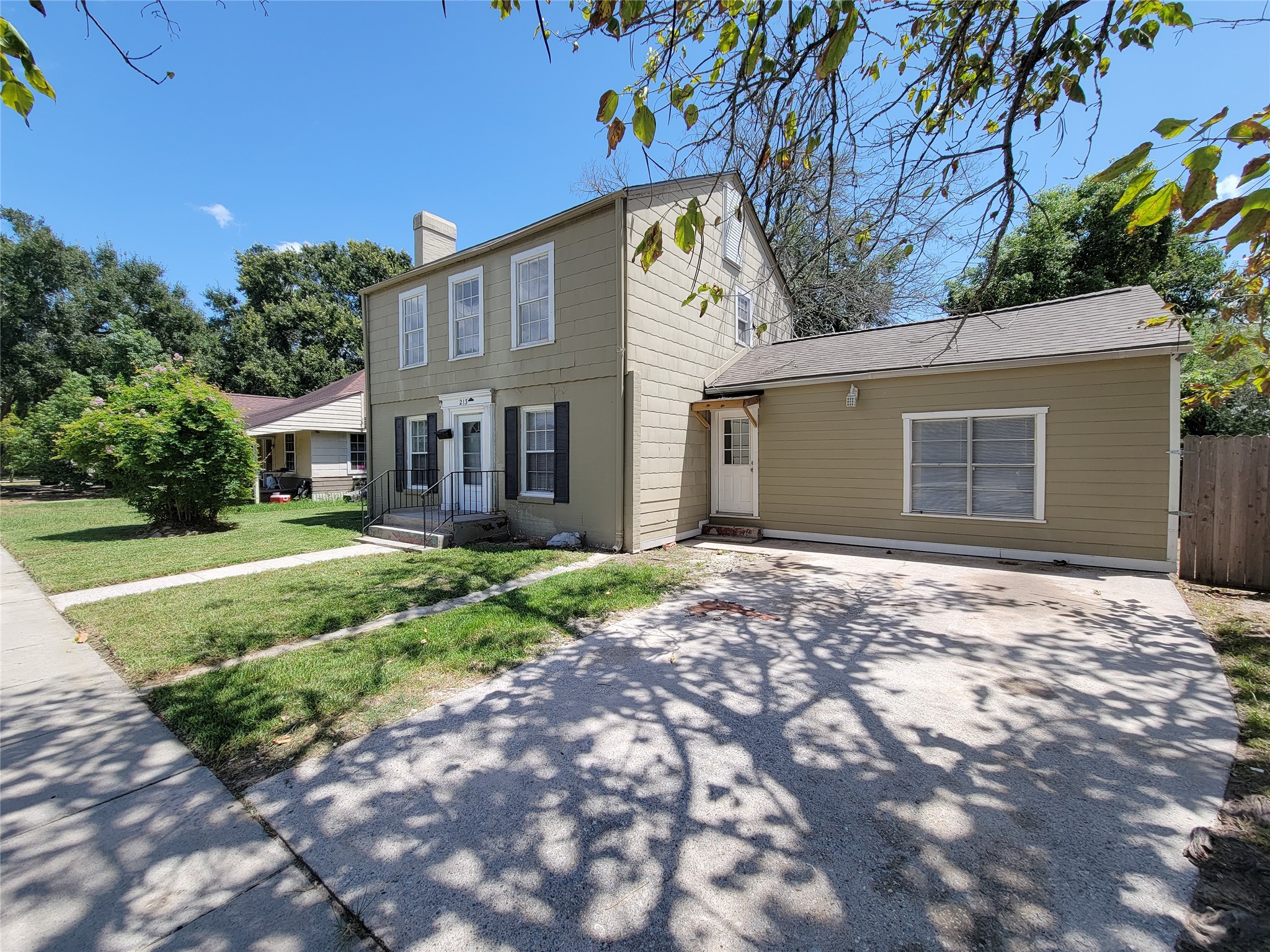 Listing photo 1