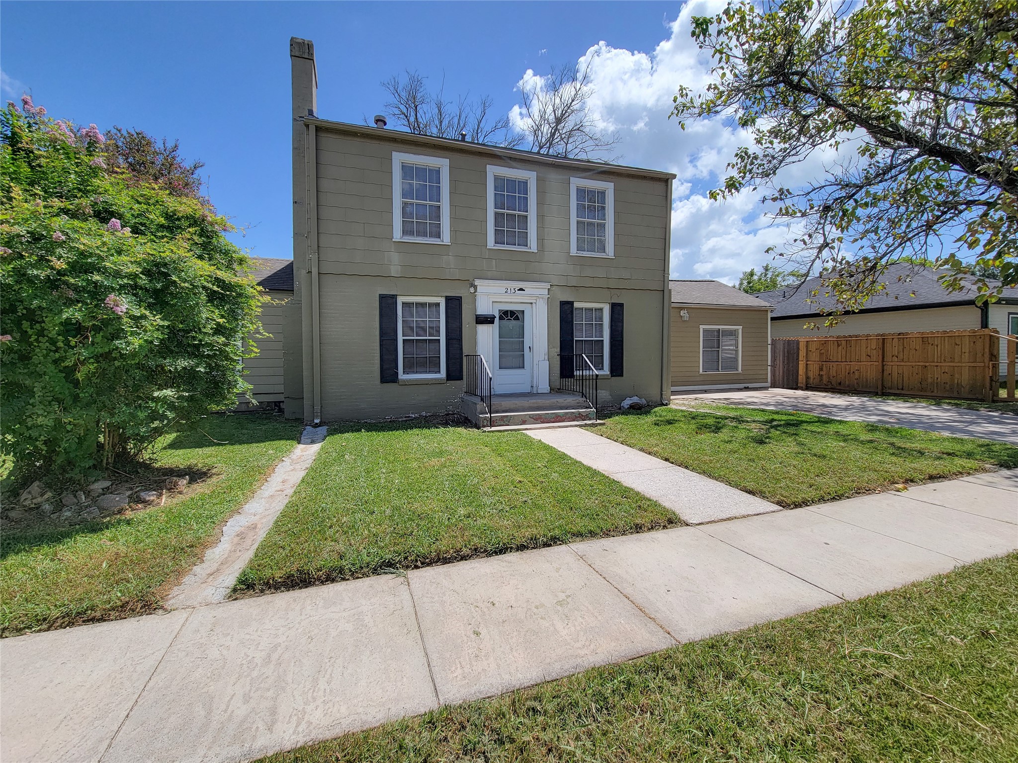 Listing photo 1