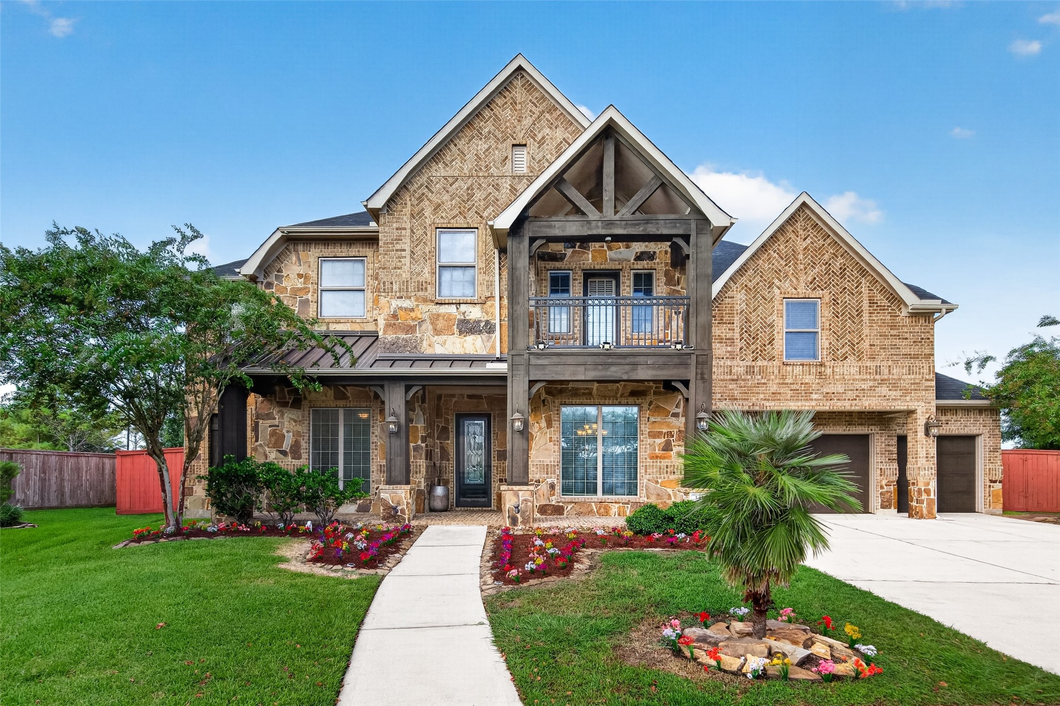 Listing photo 1