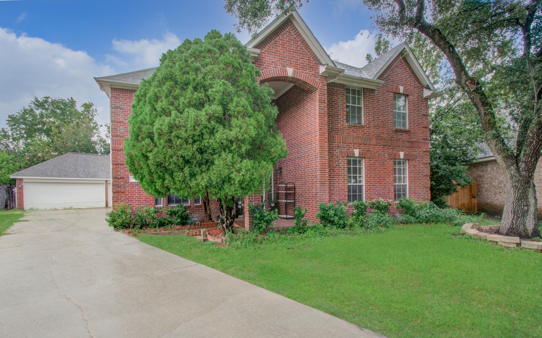 Listing photo 1