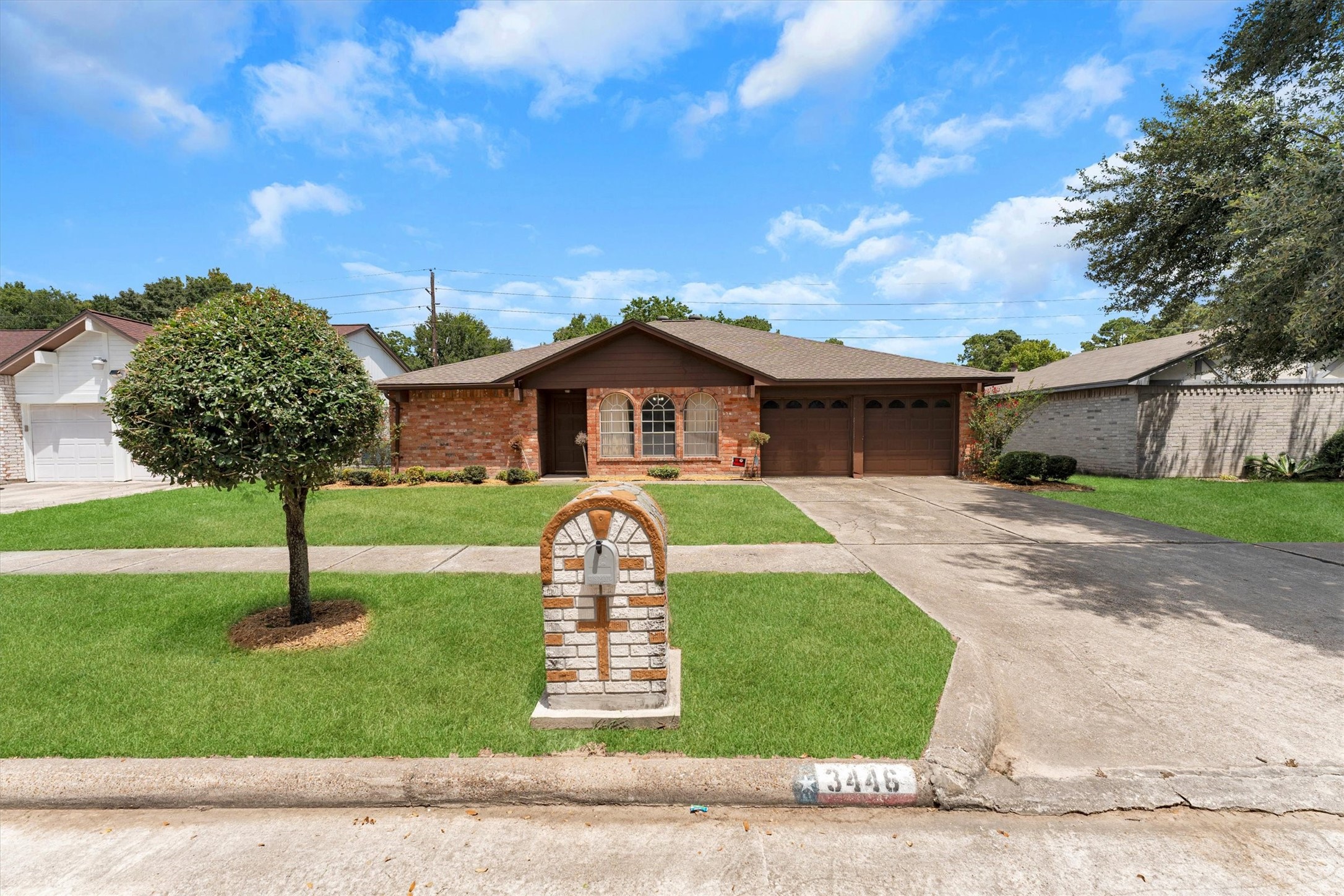 Listing photo 1