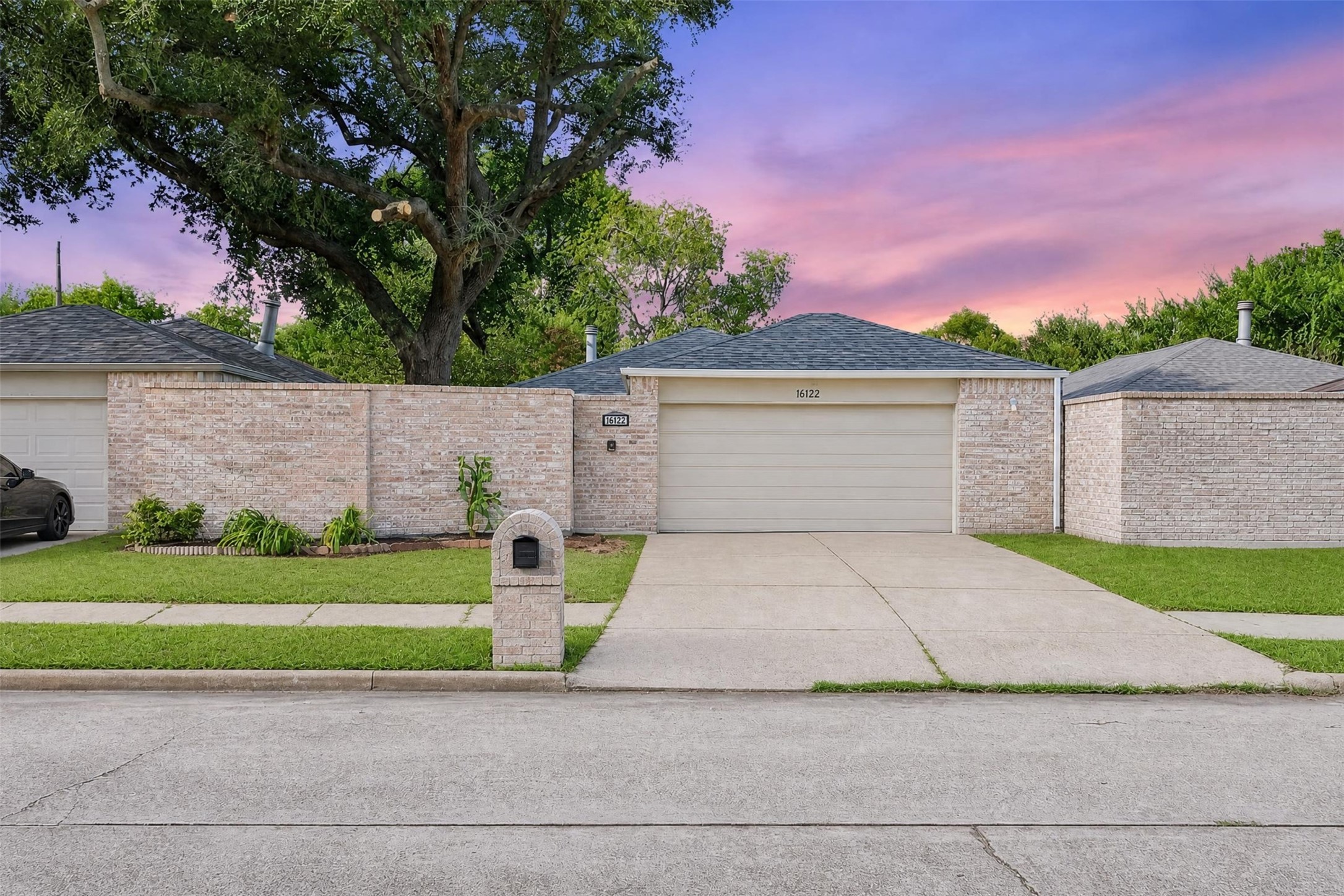 Listing photo 1