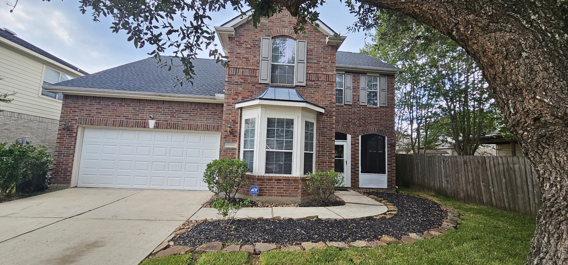 Listing photo 1