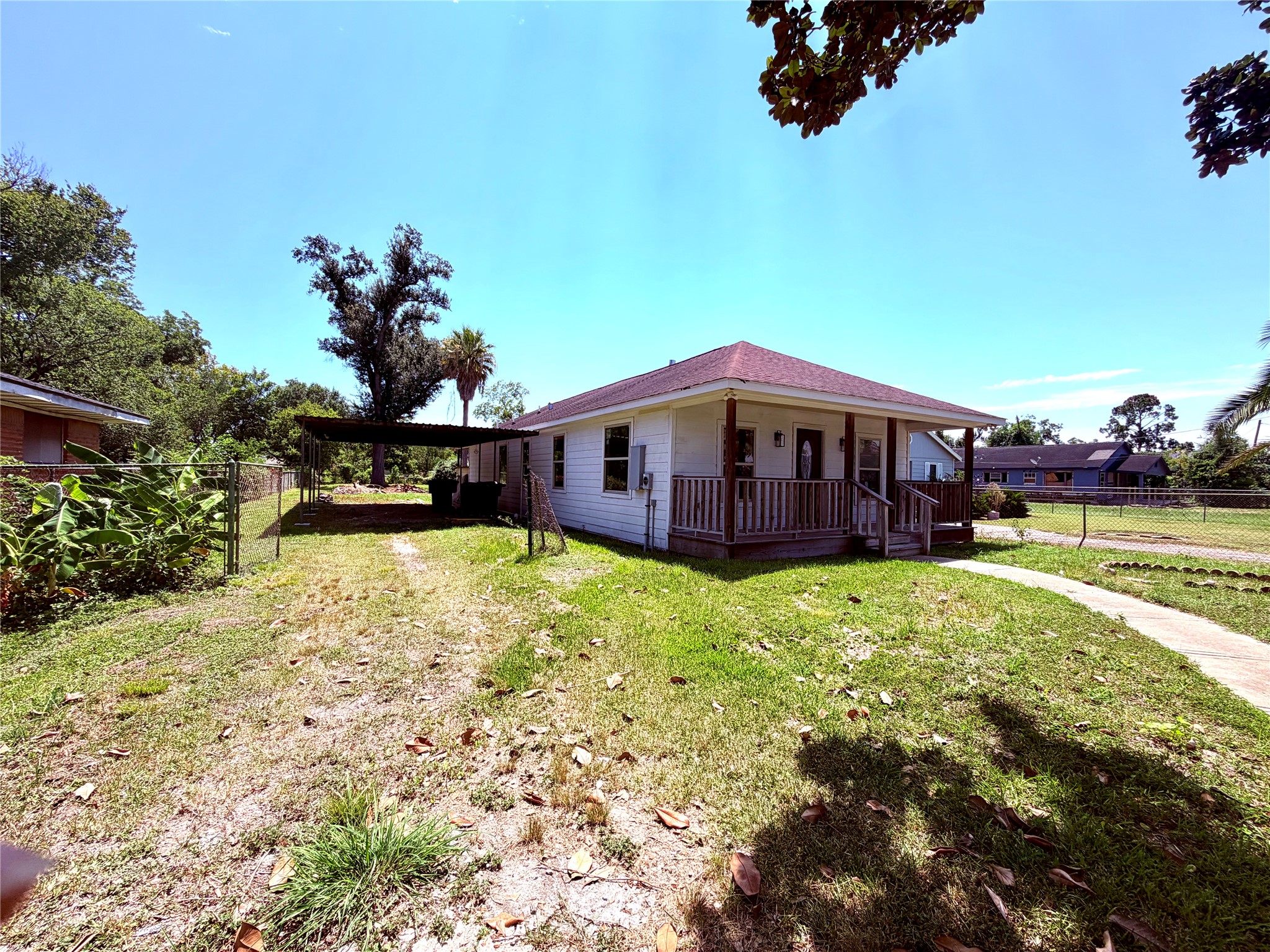 Listing photo 2