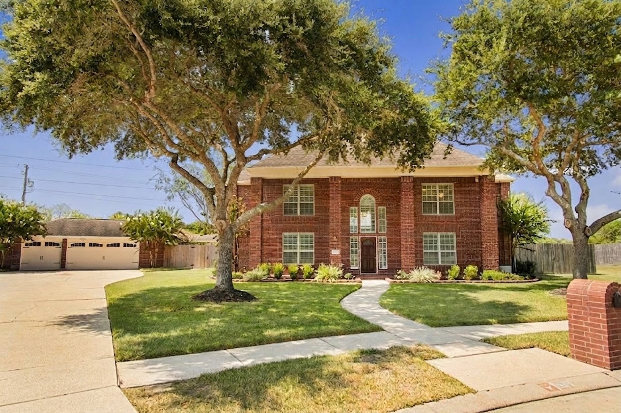 Listing photo 1