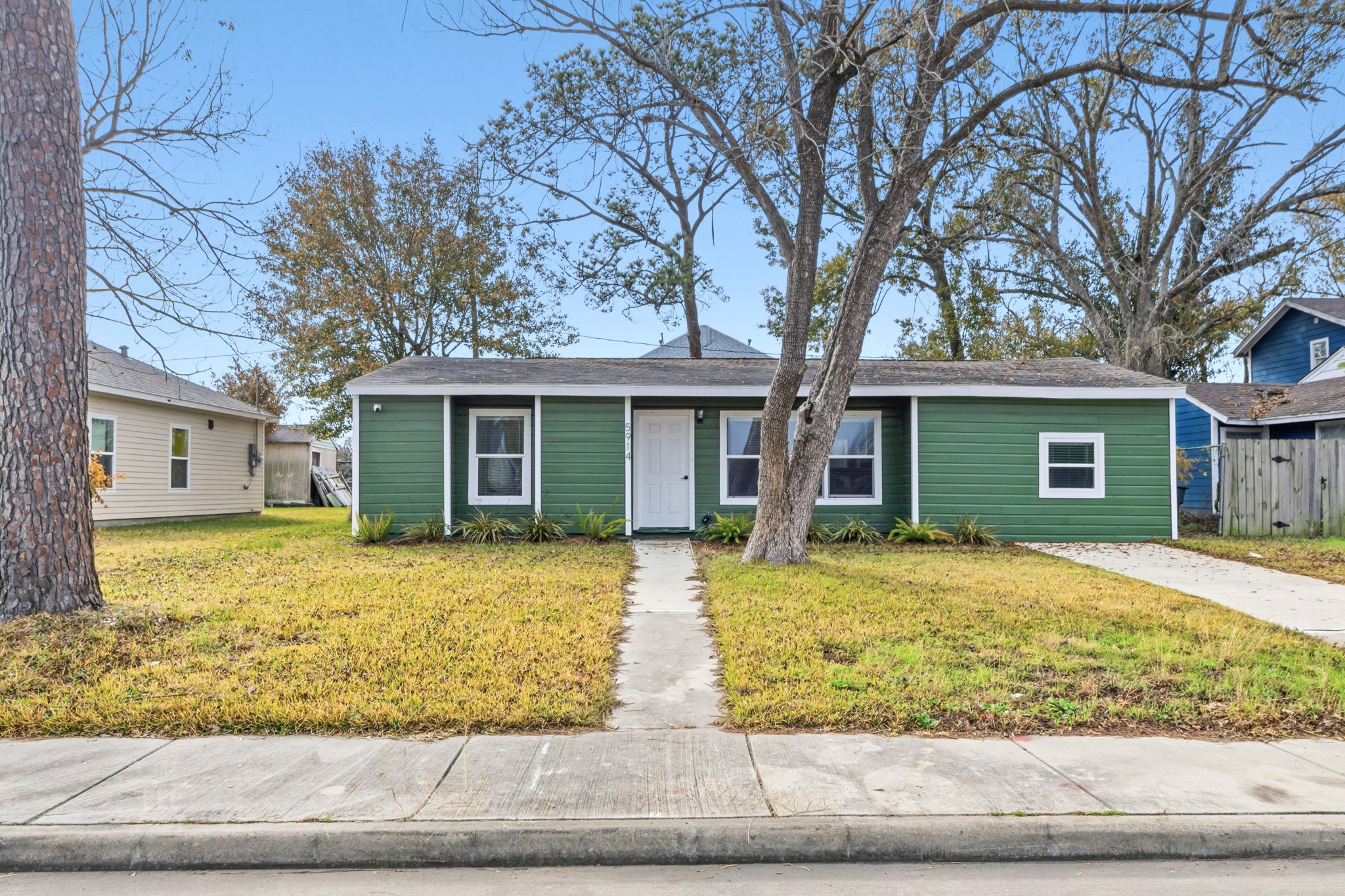 Listing photo 1