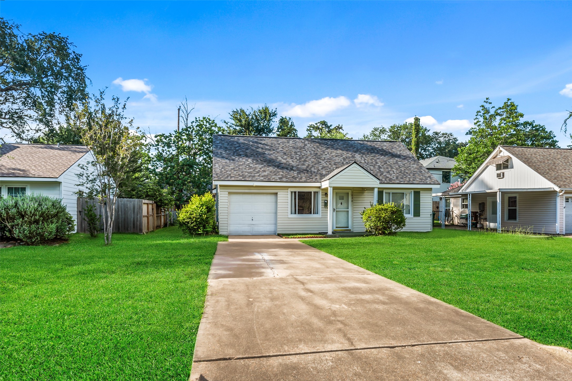 Listing photo 1