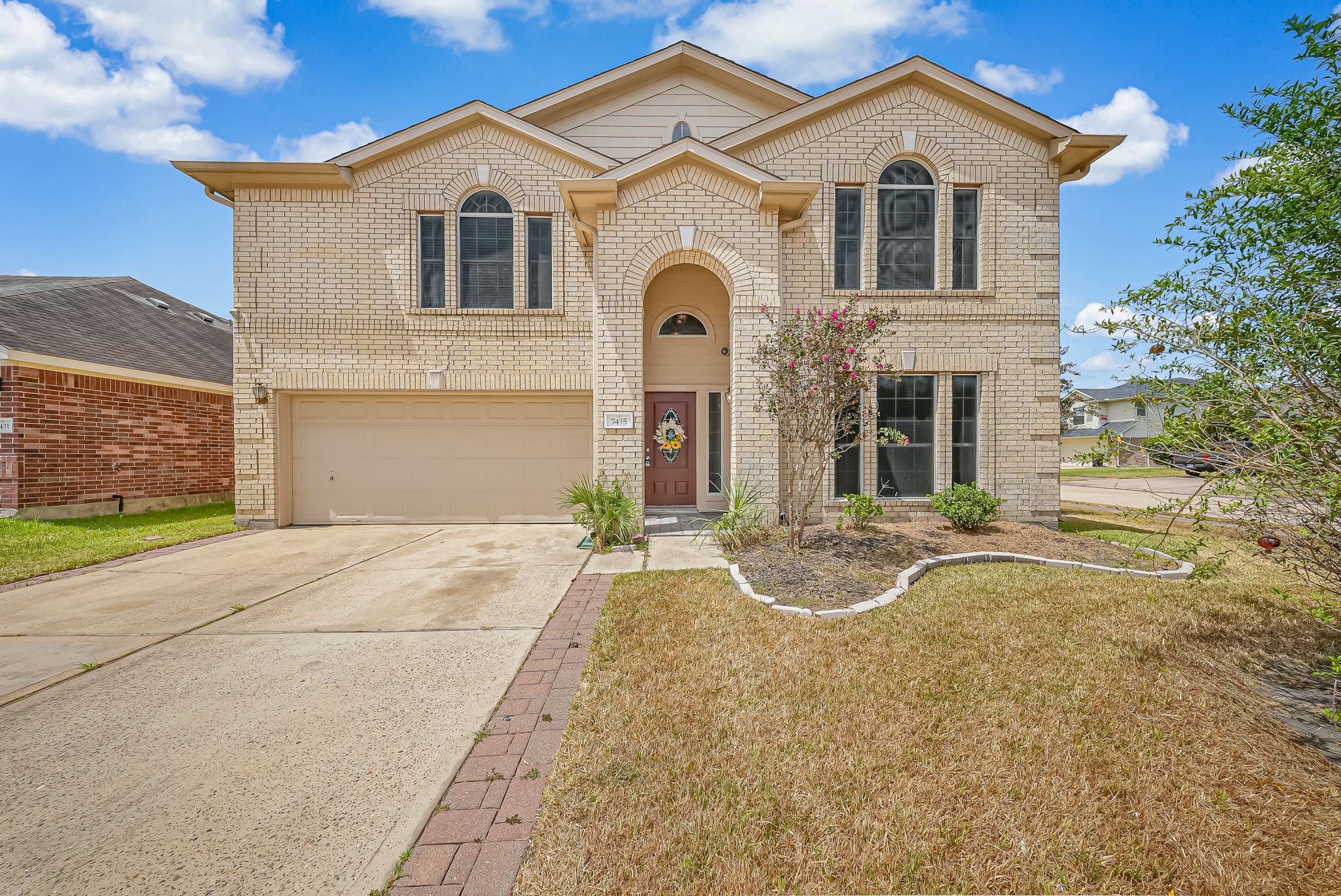 Listing photo 1