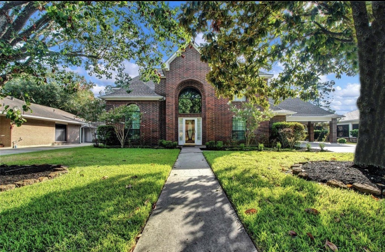 Listing photo 2
