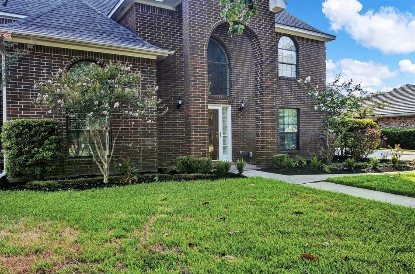 Listing photo 3