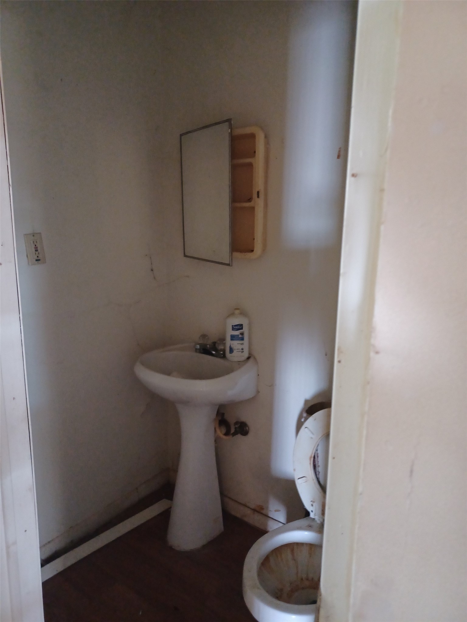 Listing photo 3