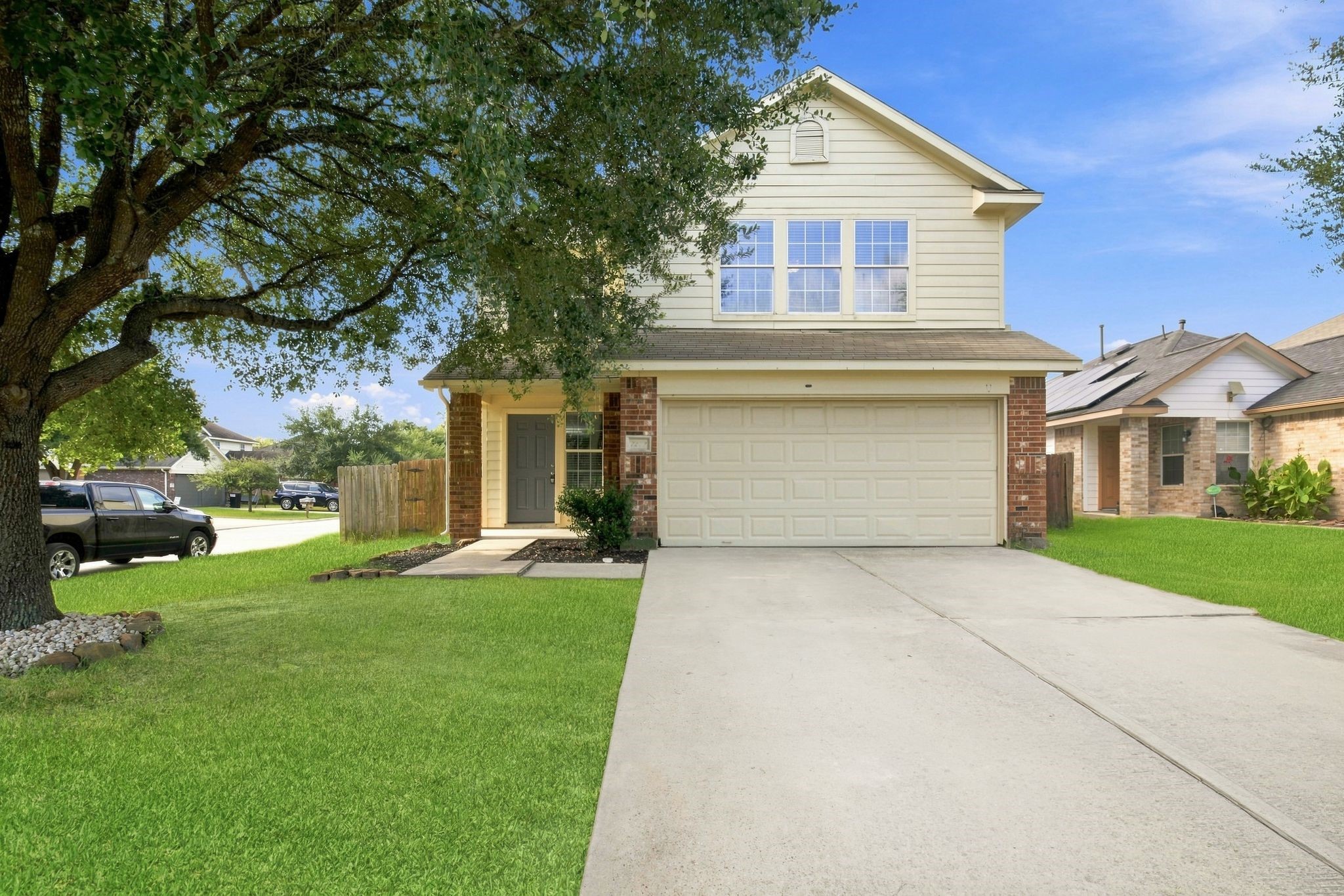 Listing photo 1