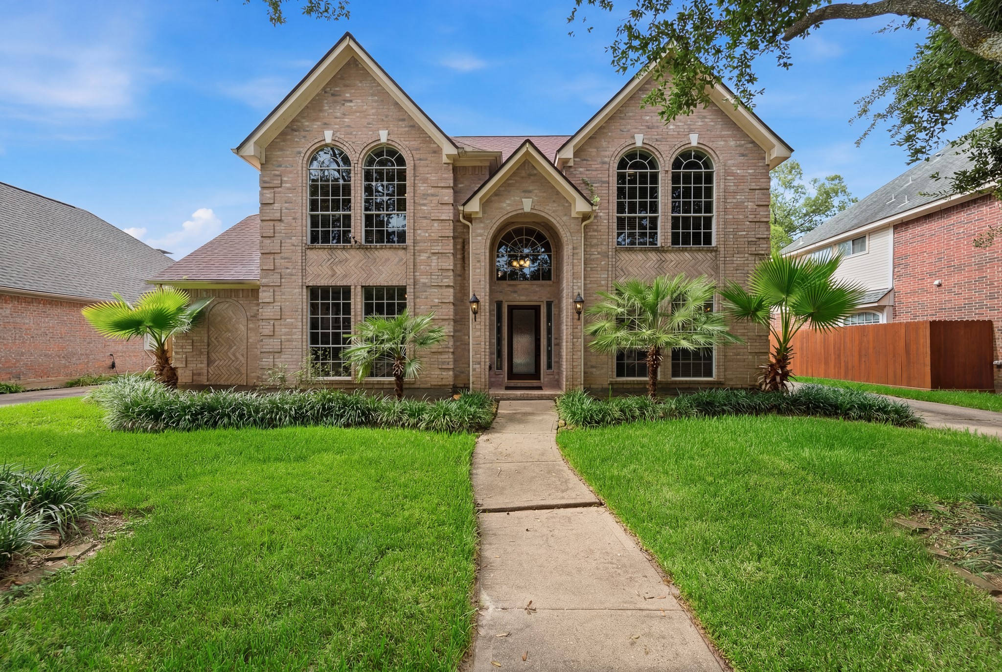 Listing photo 1