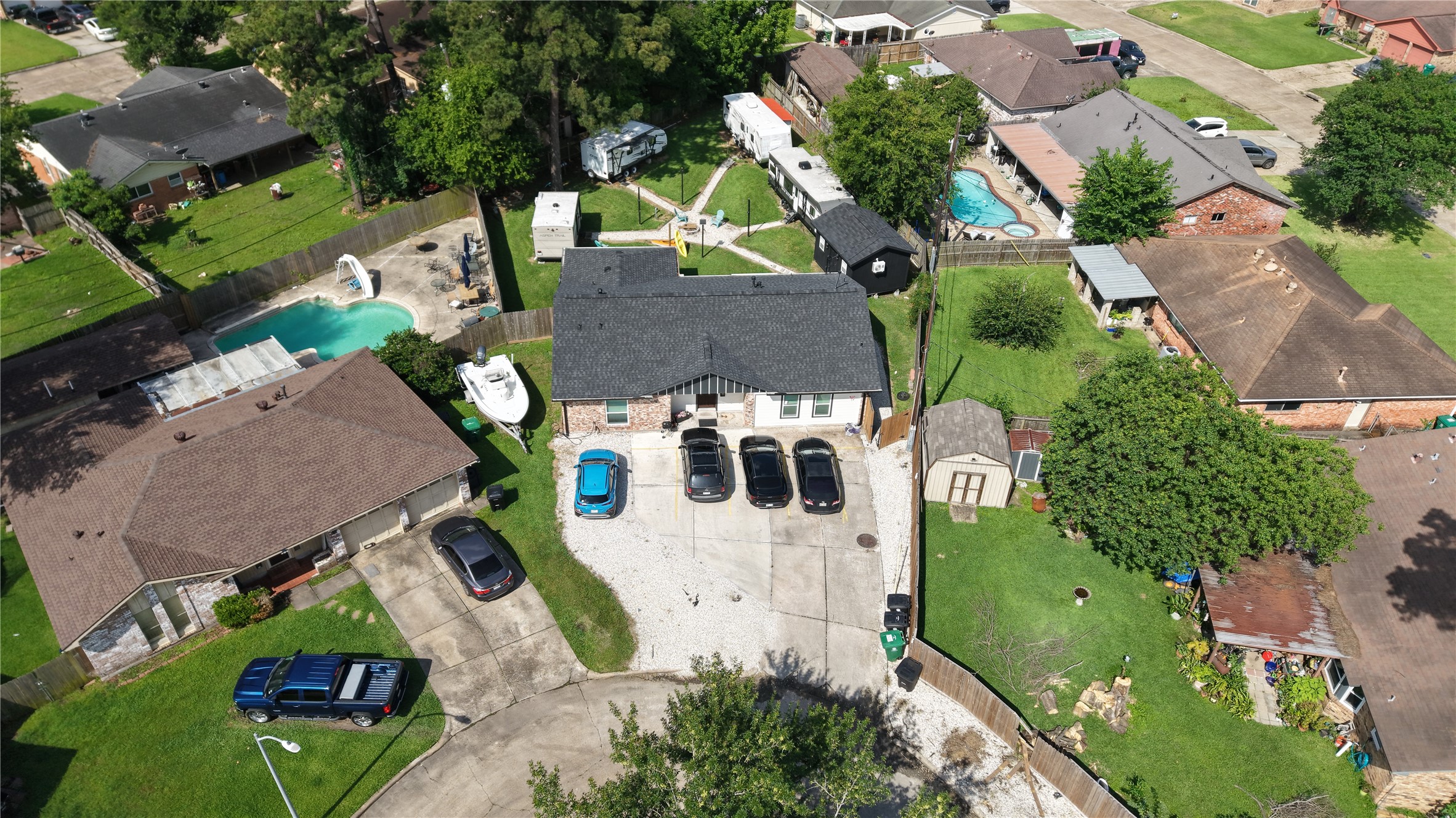 Listing photo 3