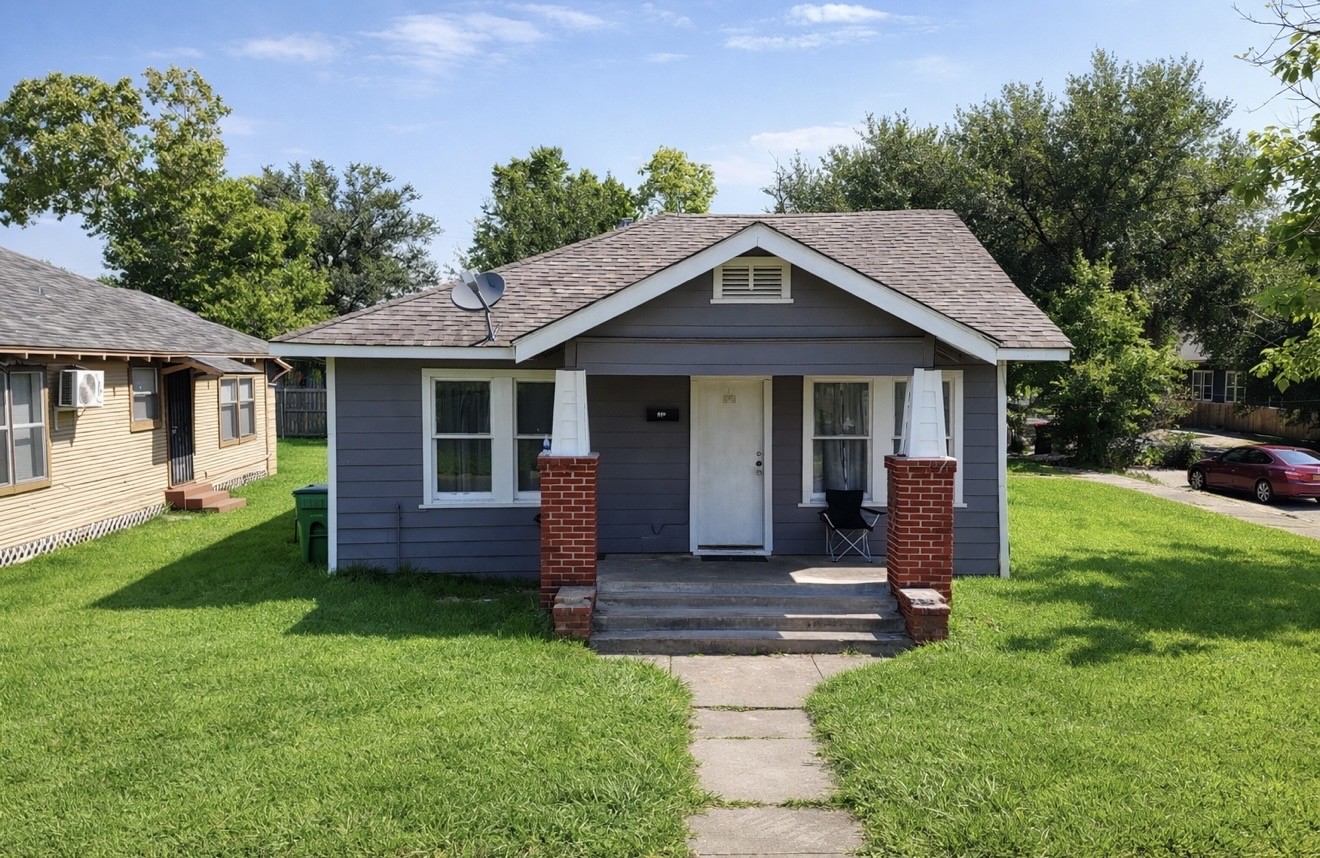 Listing photo 1