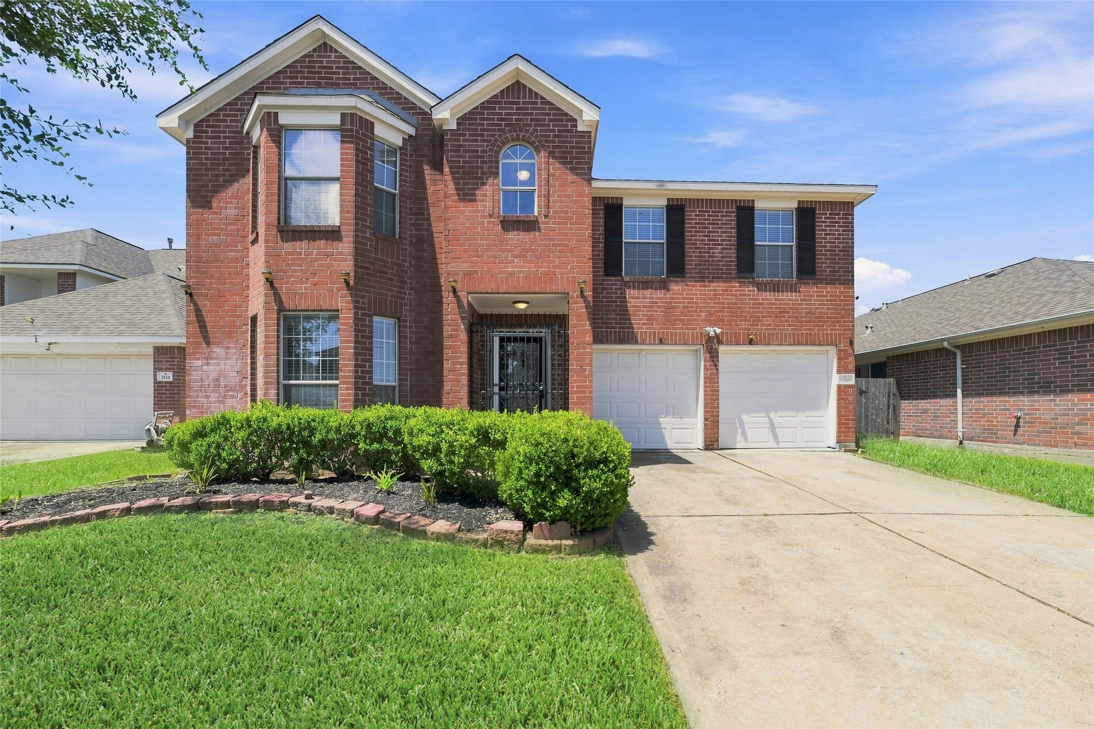 Listing photo 1