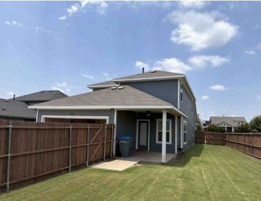 Listing photo 5