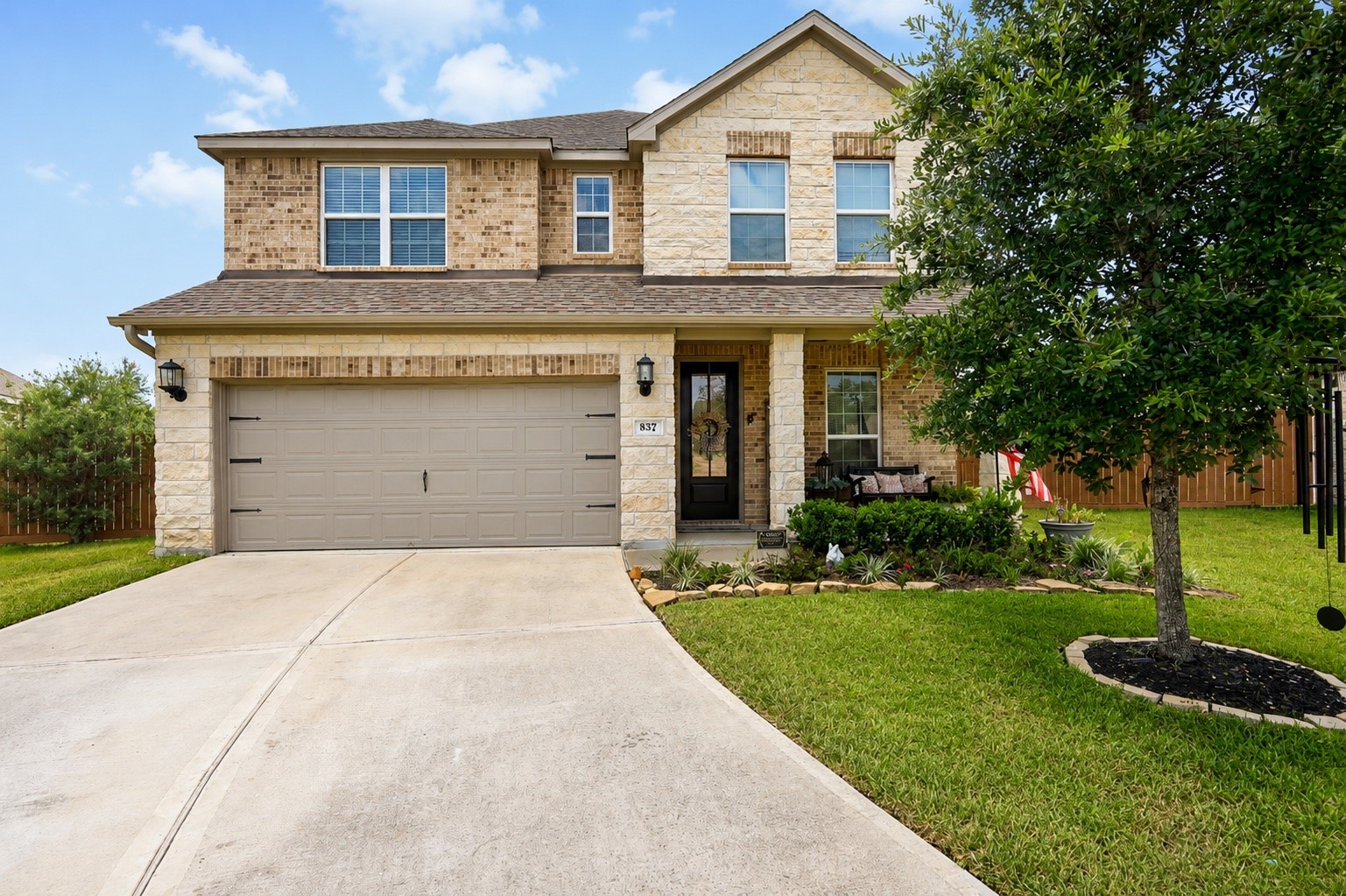 Listing photo 1