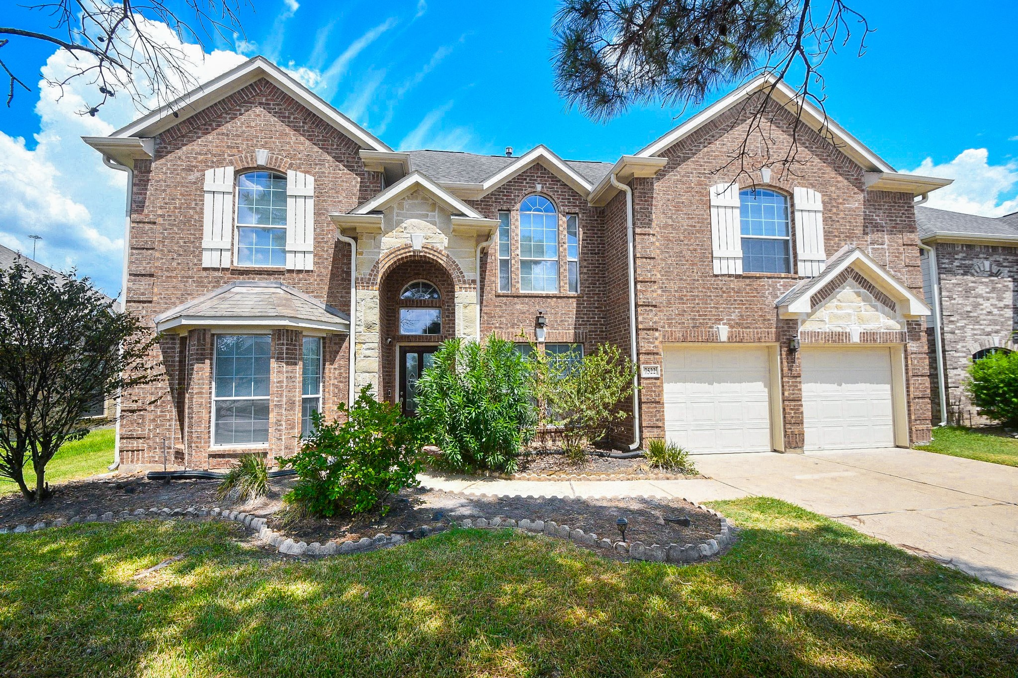 Listing photo 1