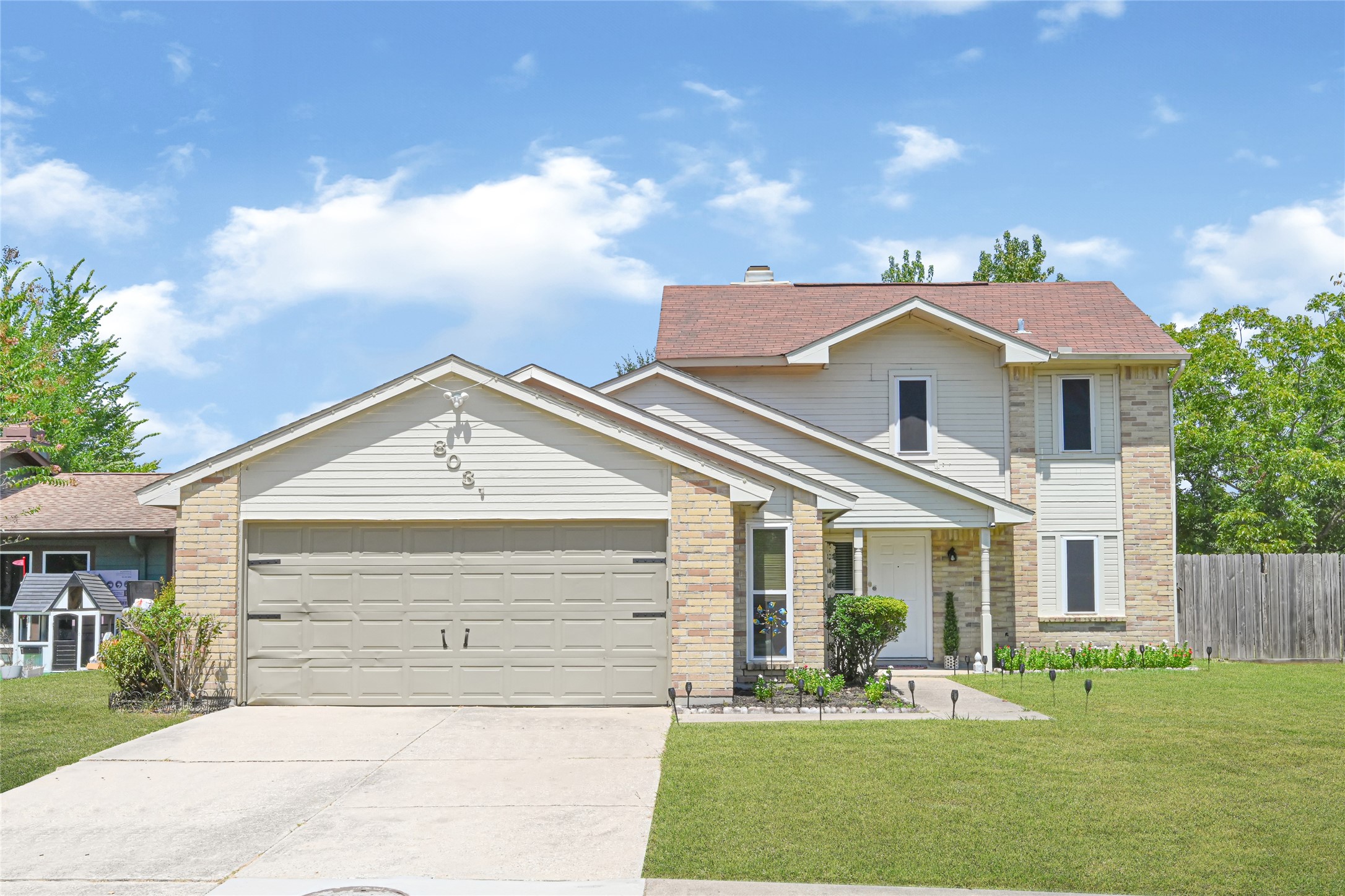 Listing photo 1