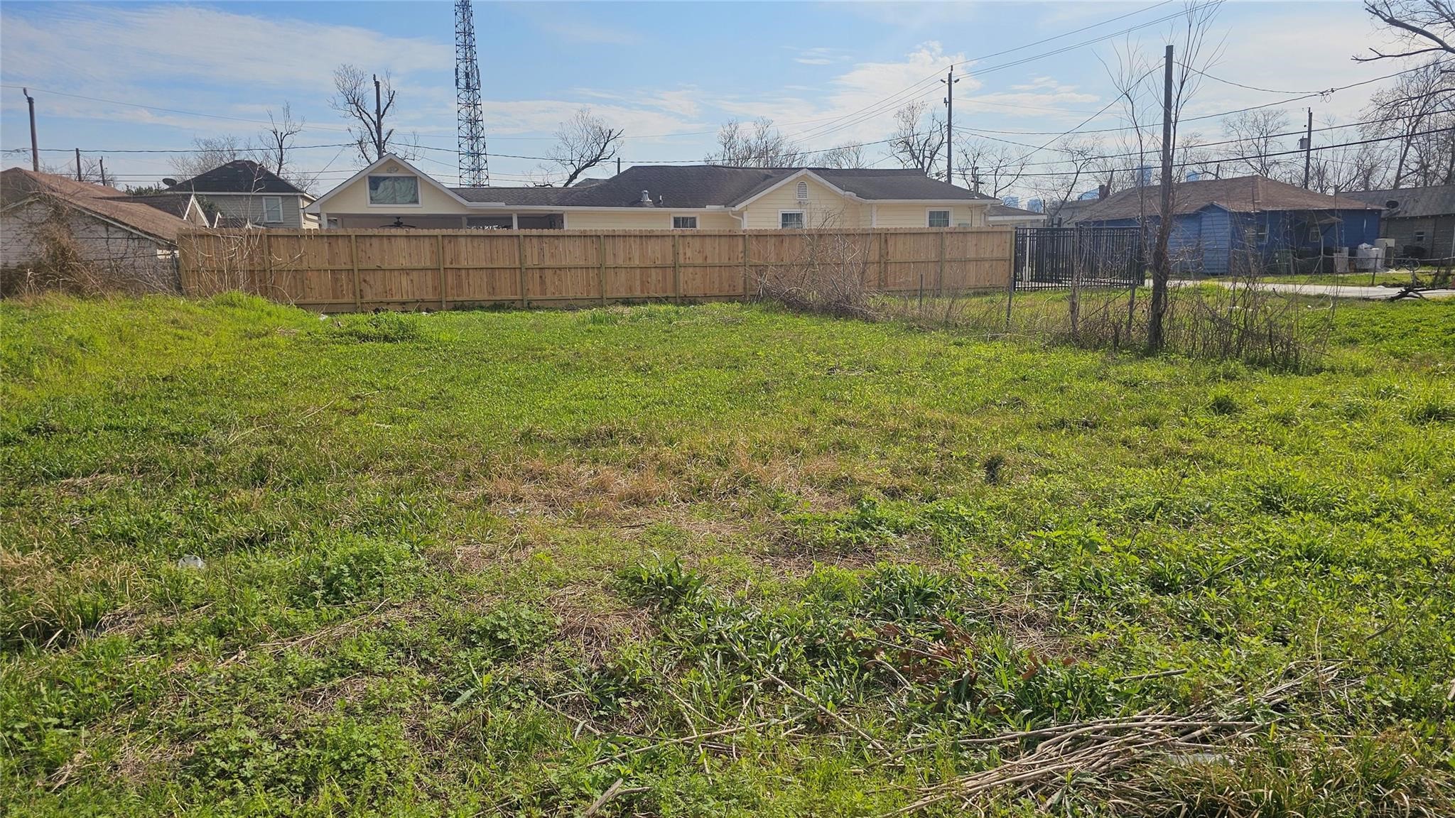 Listing photo 1