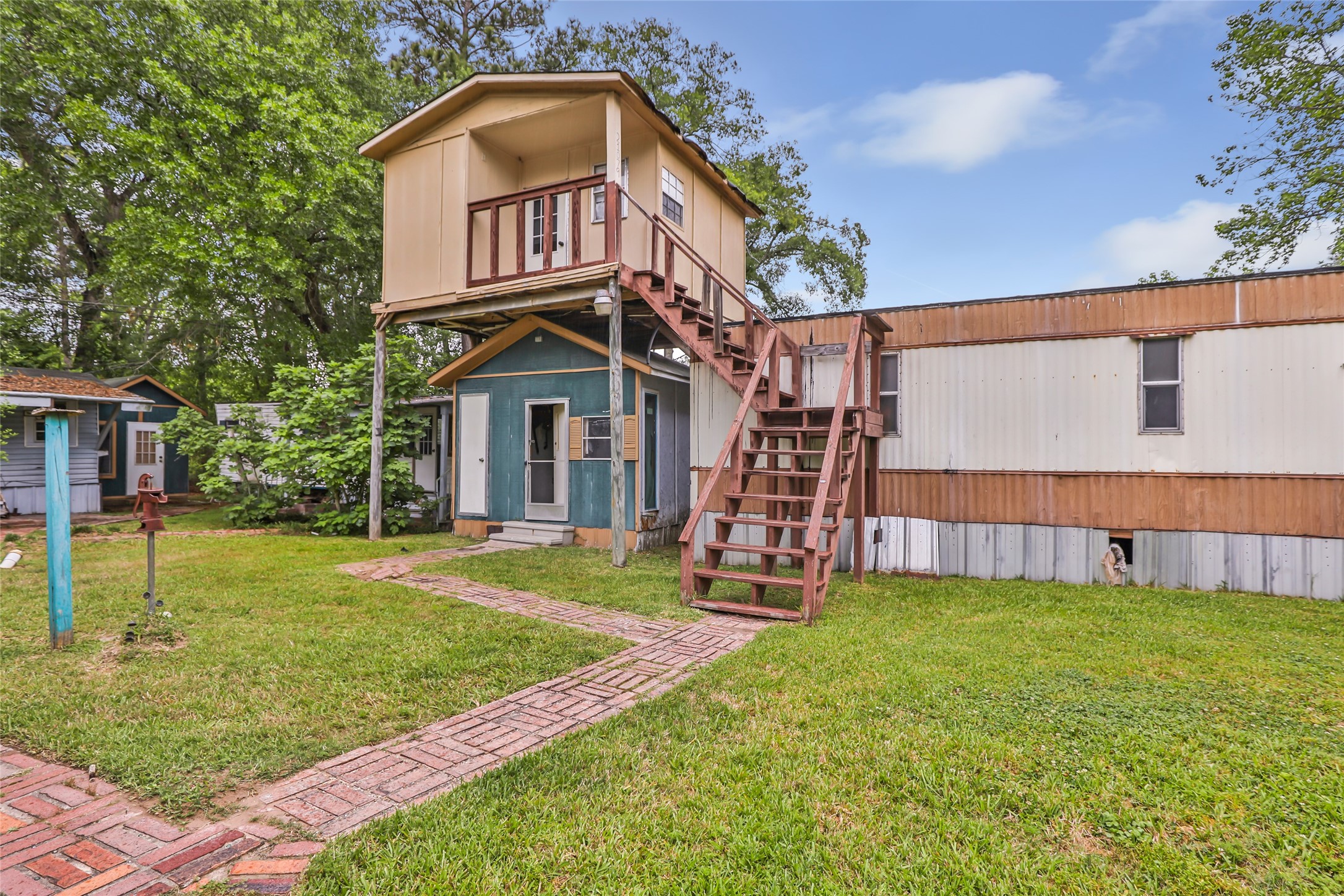 Listing photo 4