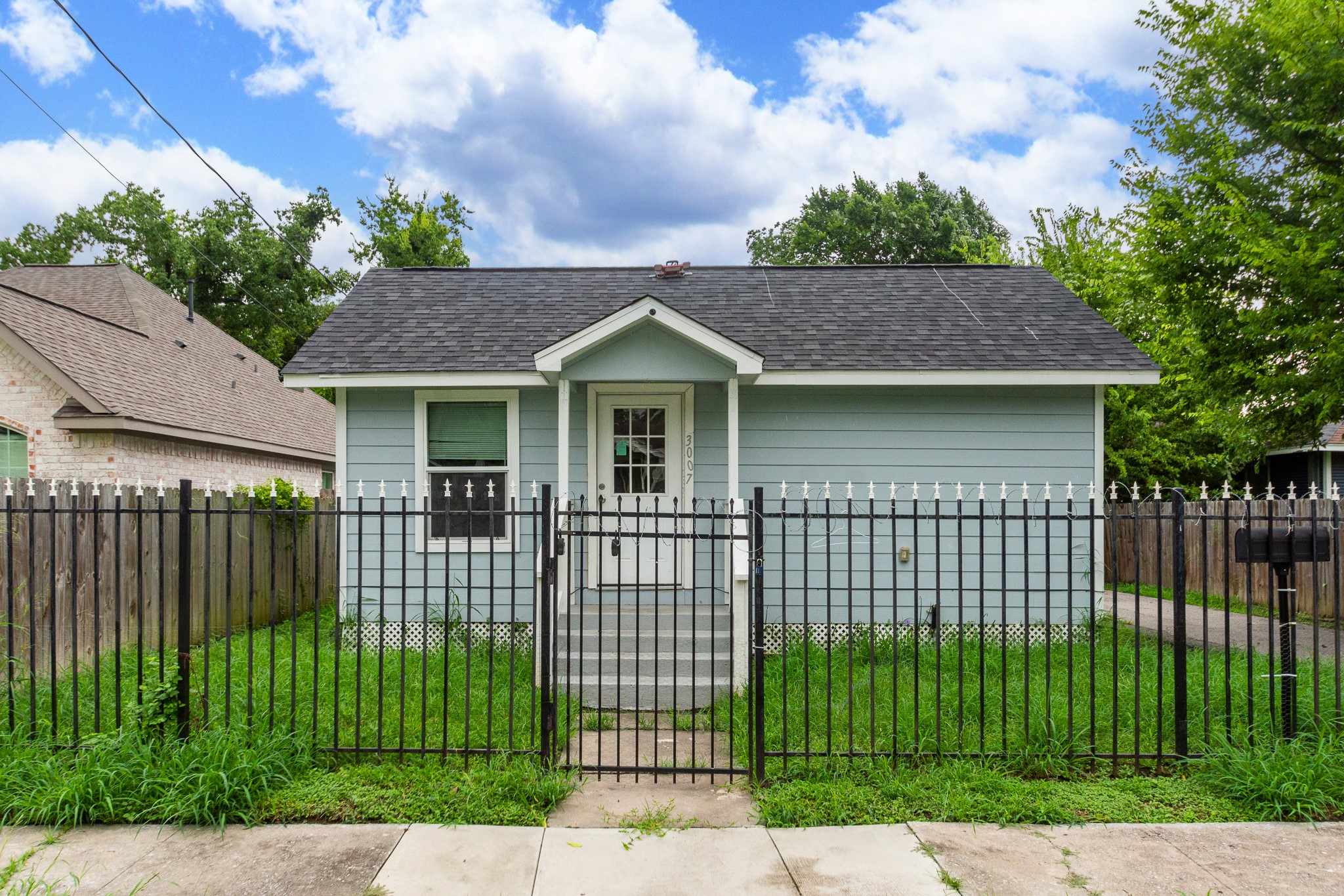 Listing photo 1