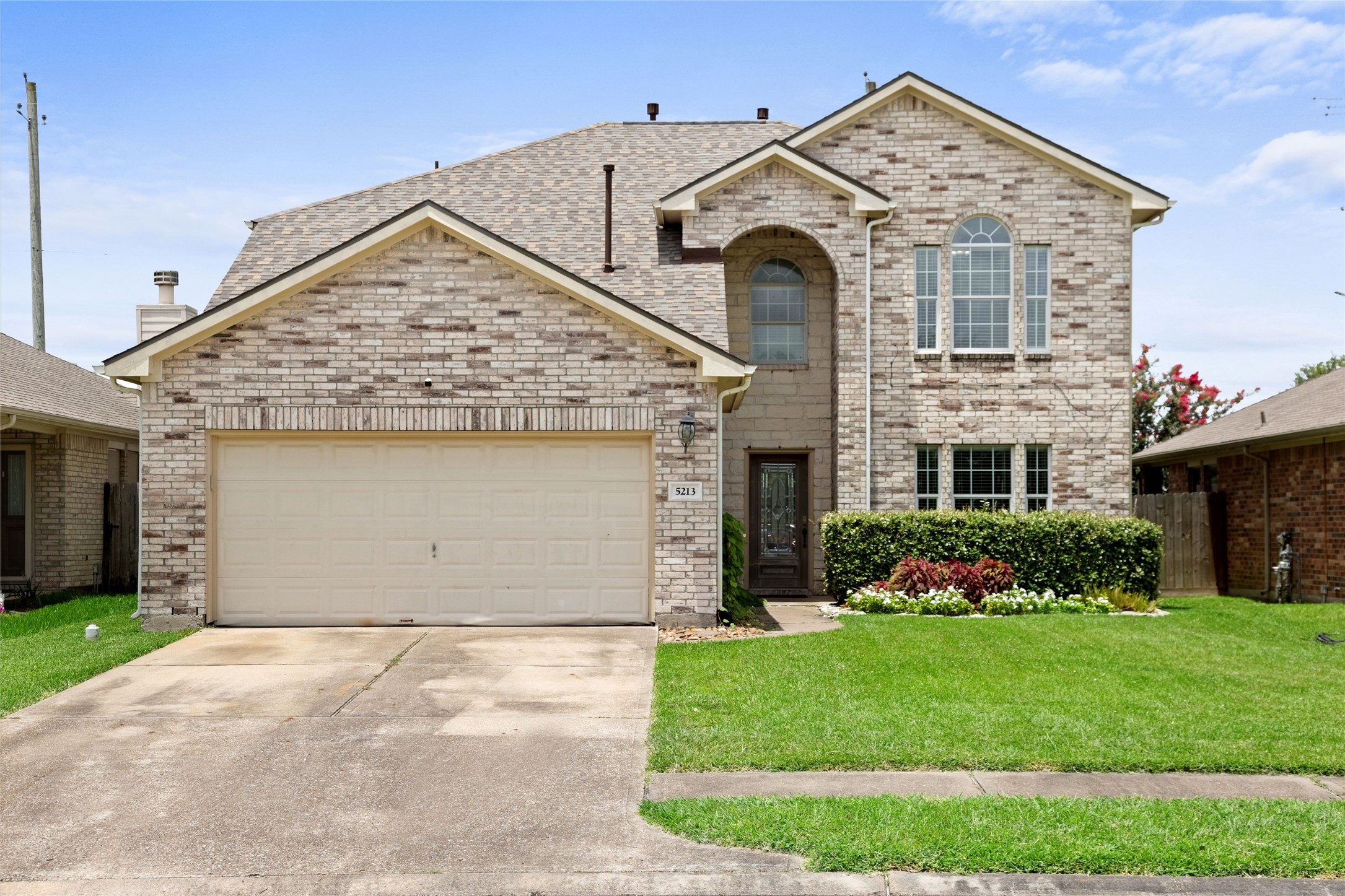 Listing photo 1