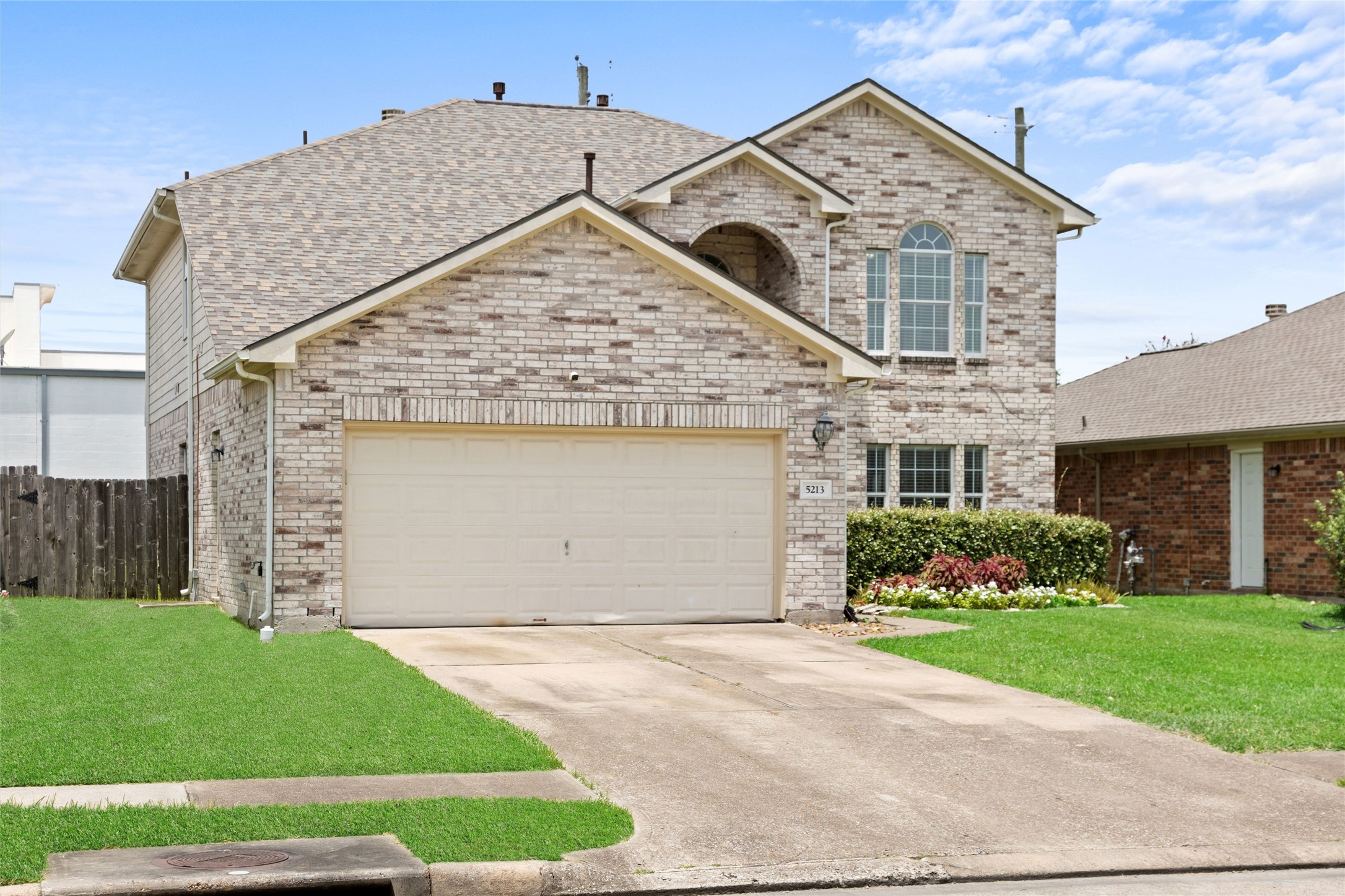 Listing photo 3