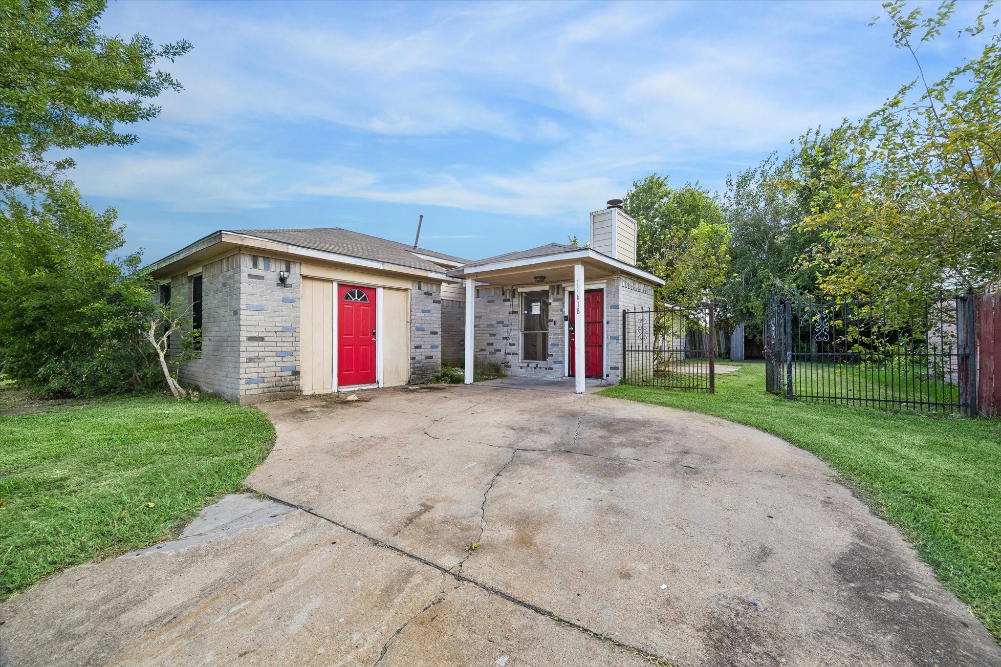 Listing photo 1