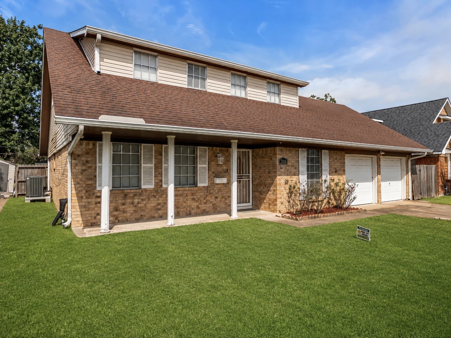 Listing photo 2