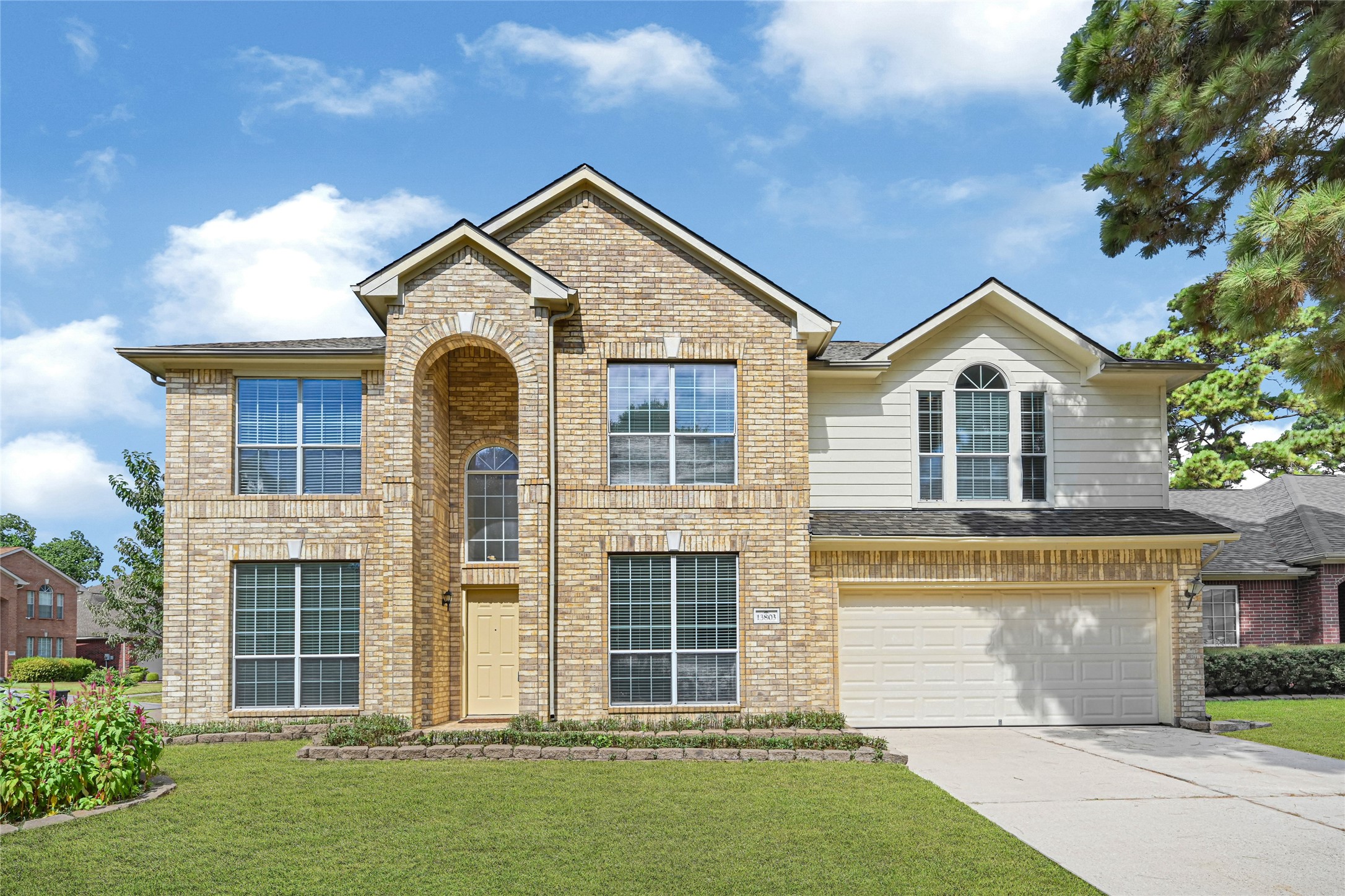 Listing photo 1