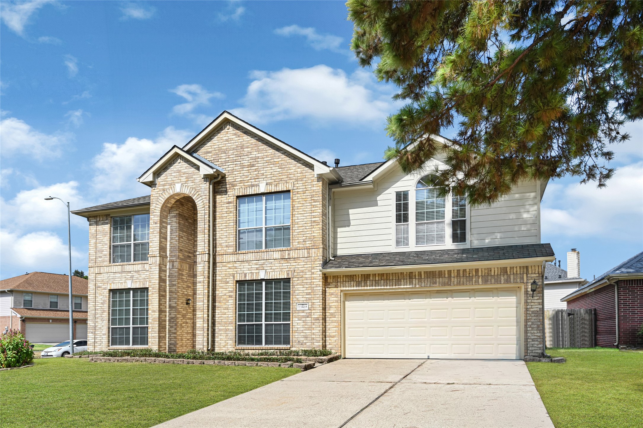Listing photo 1