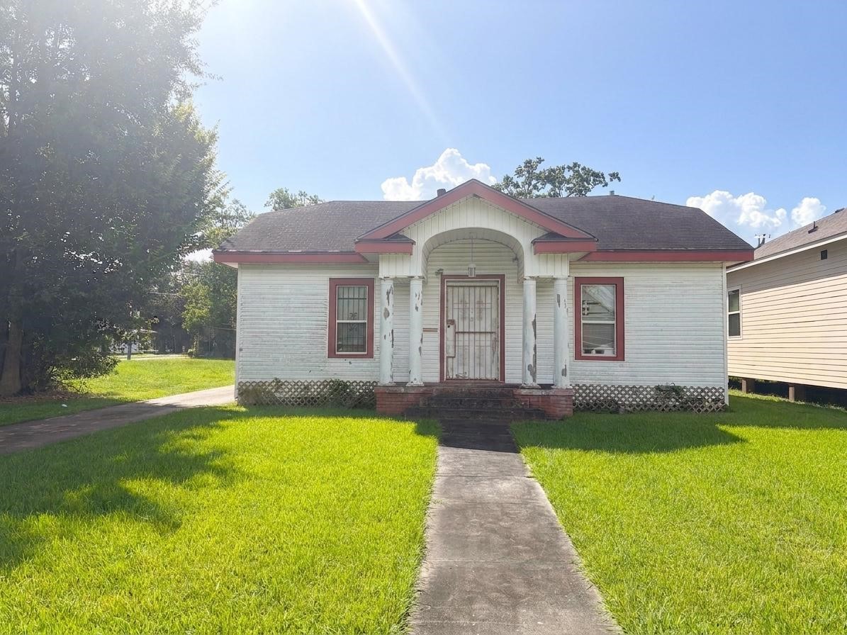 Listing photo 1
