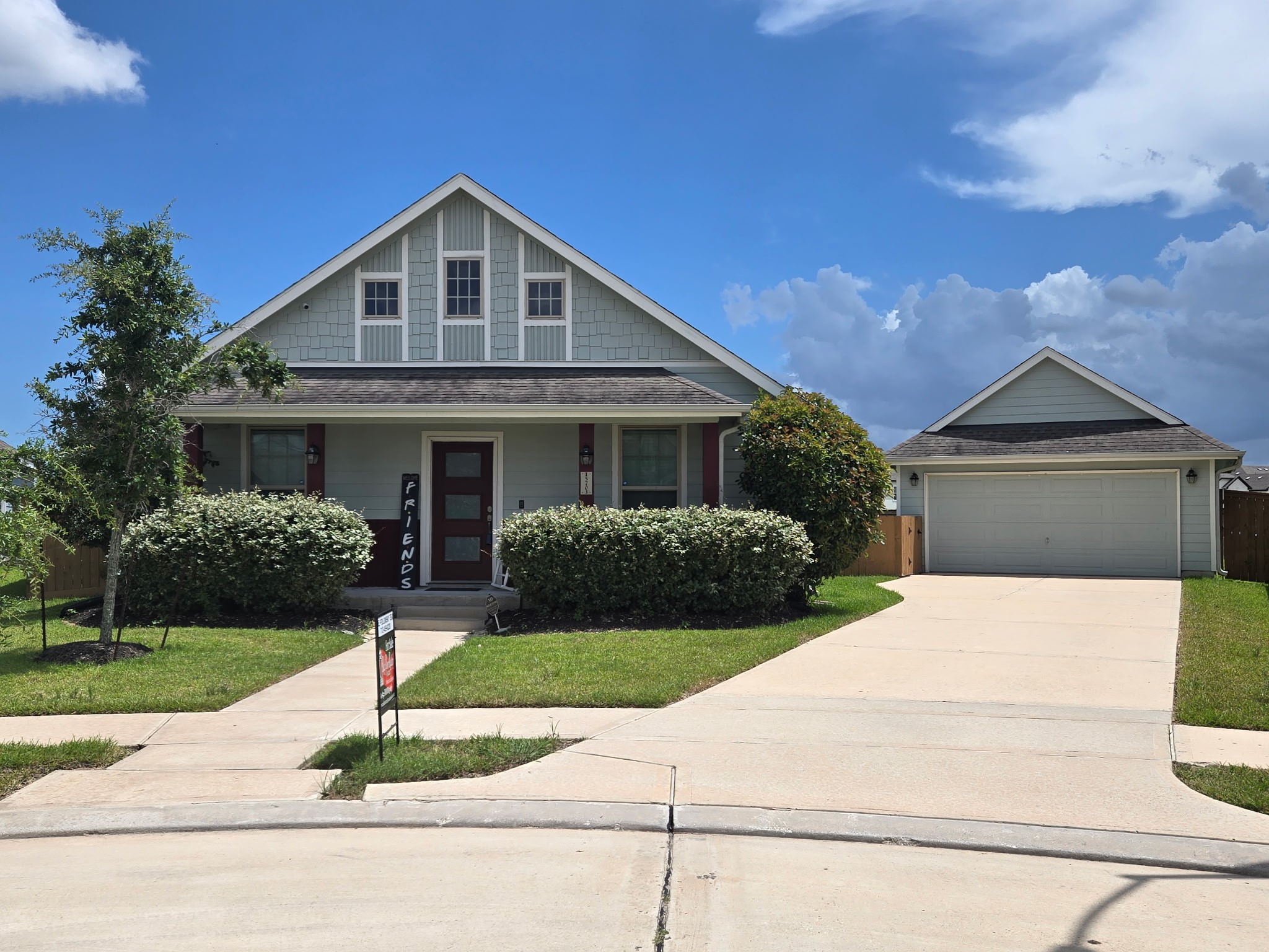 Listing photo 1