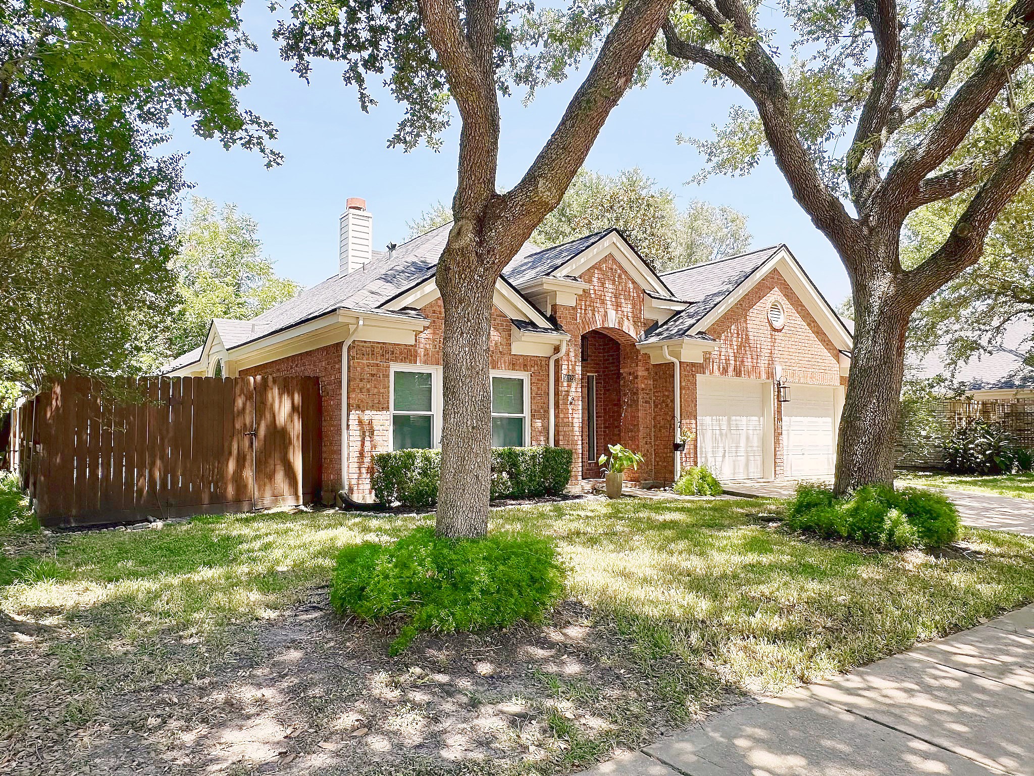 Listing photo 3