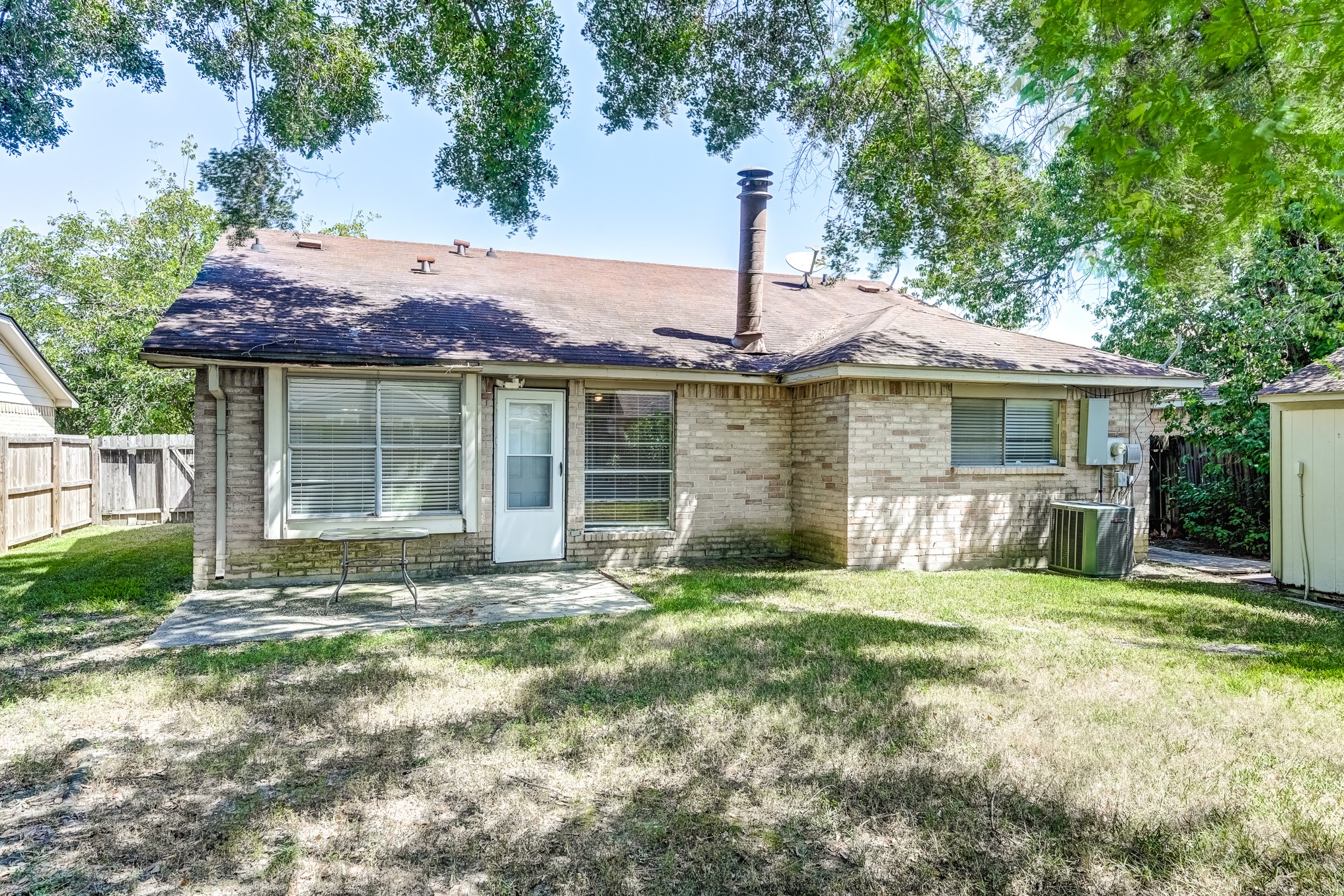 Listing photo 3