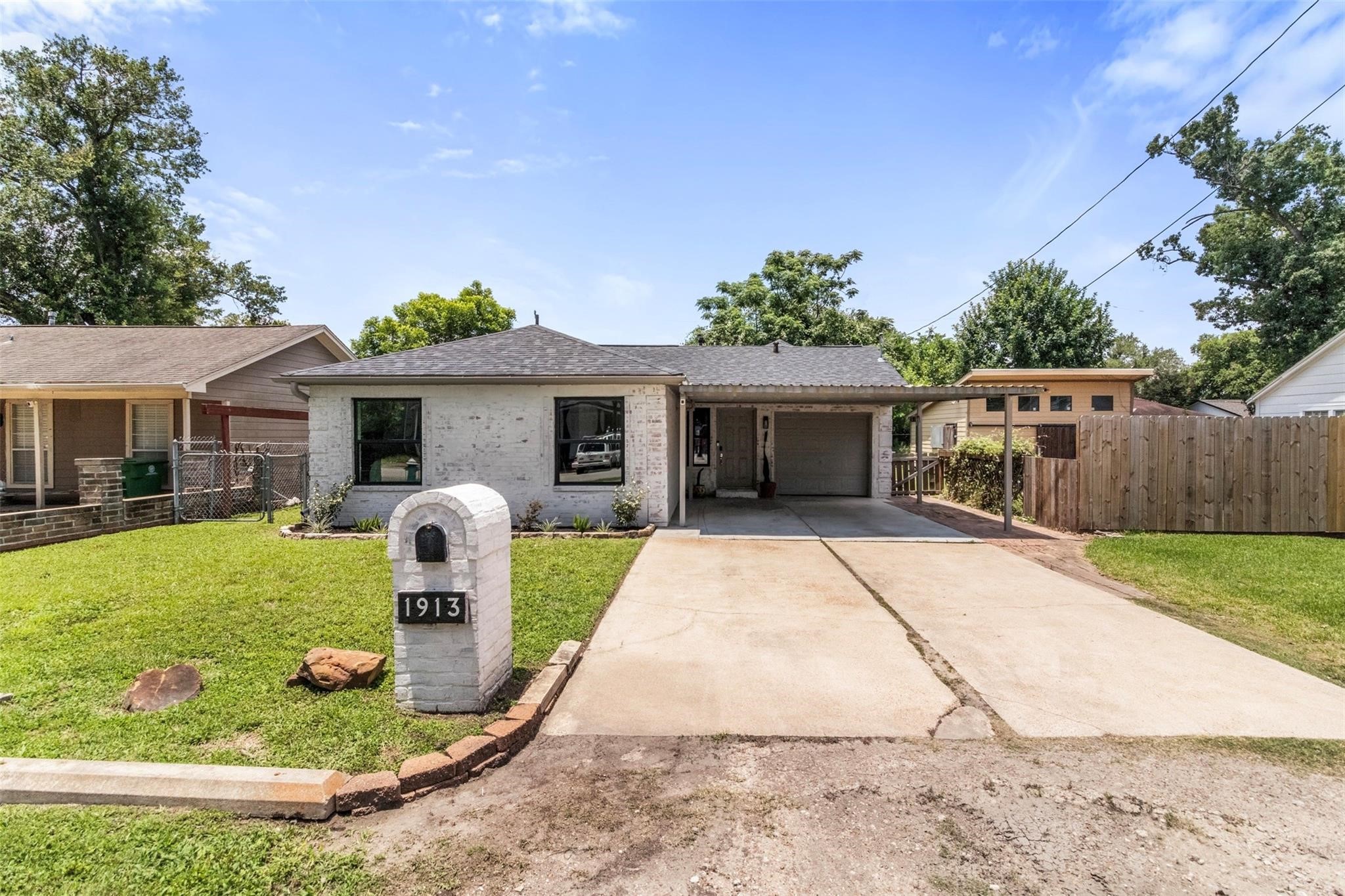 Listing photo 3
