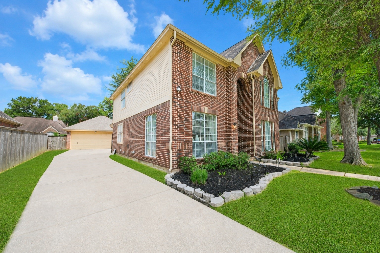 Listing photo 3