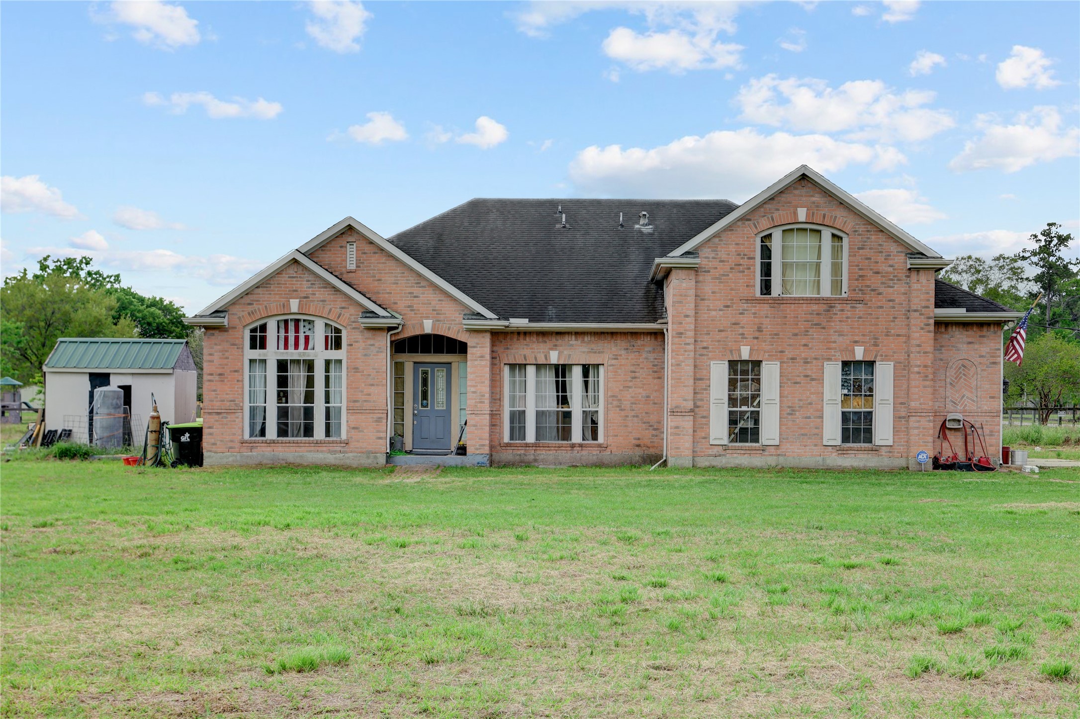 Listing photo 1
