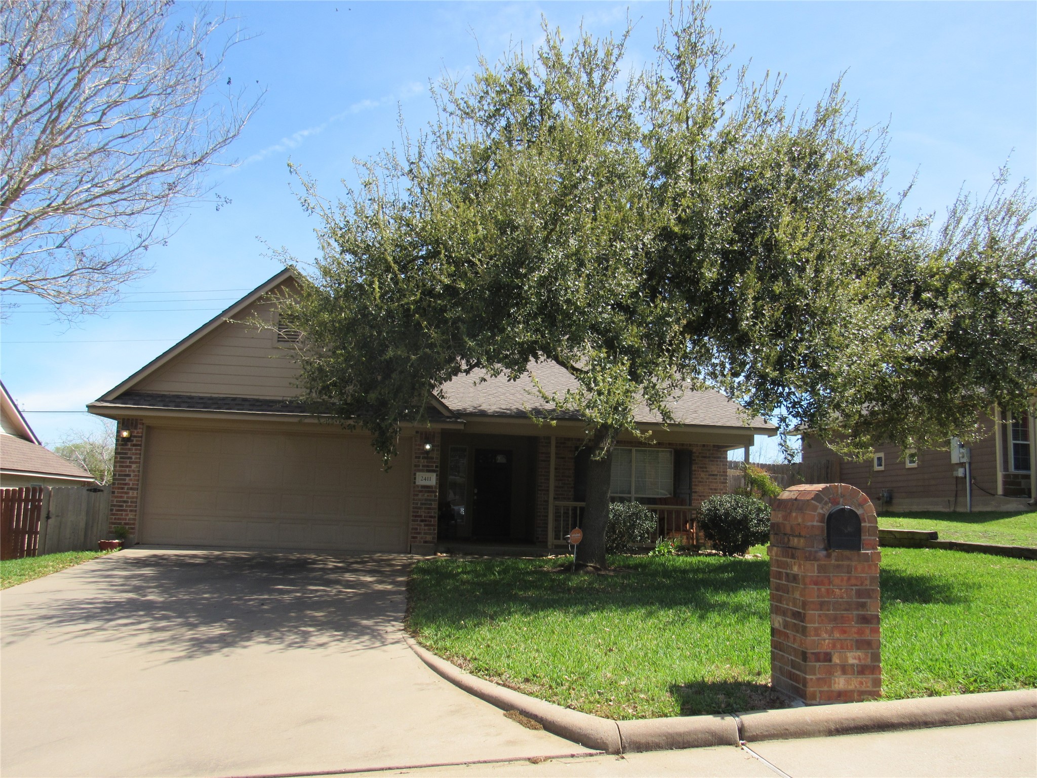 Listing photo 1