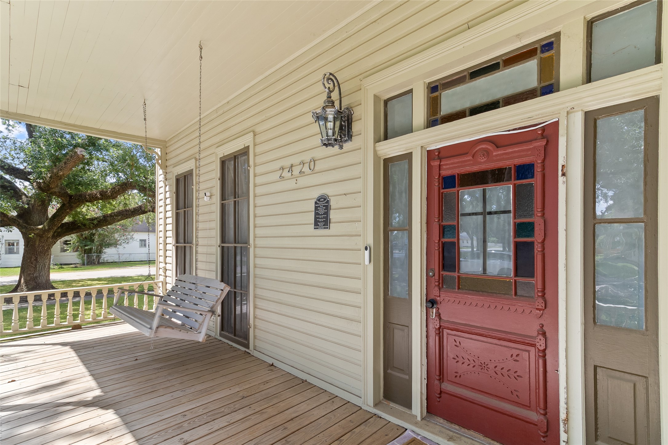 Listing photo 1