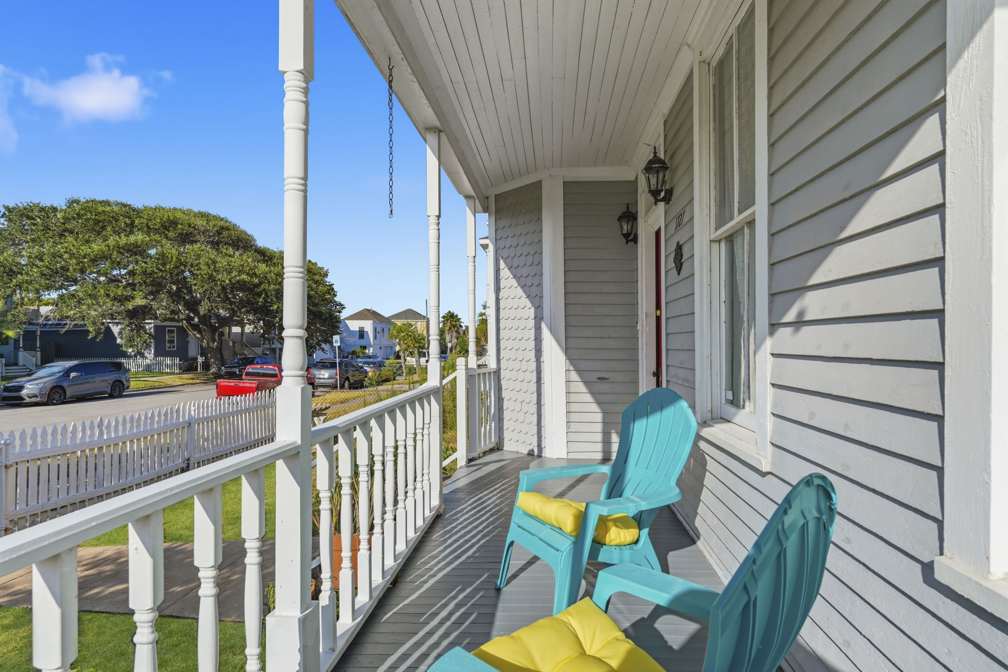Listing photo 2