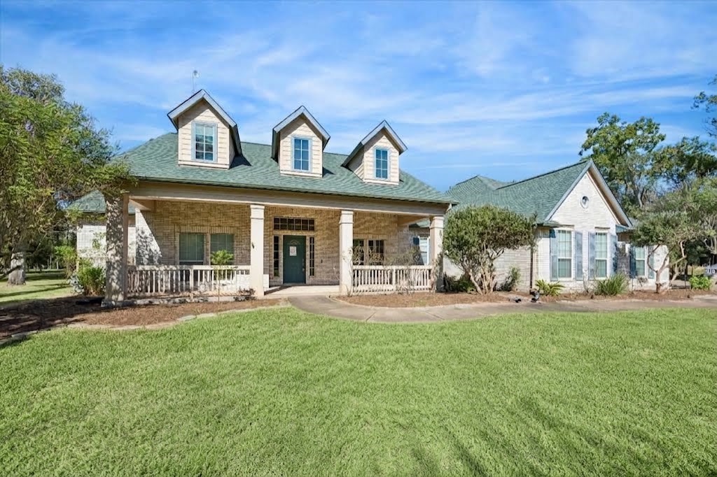 Listing photo 3