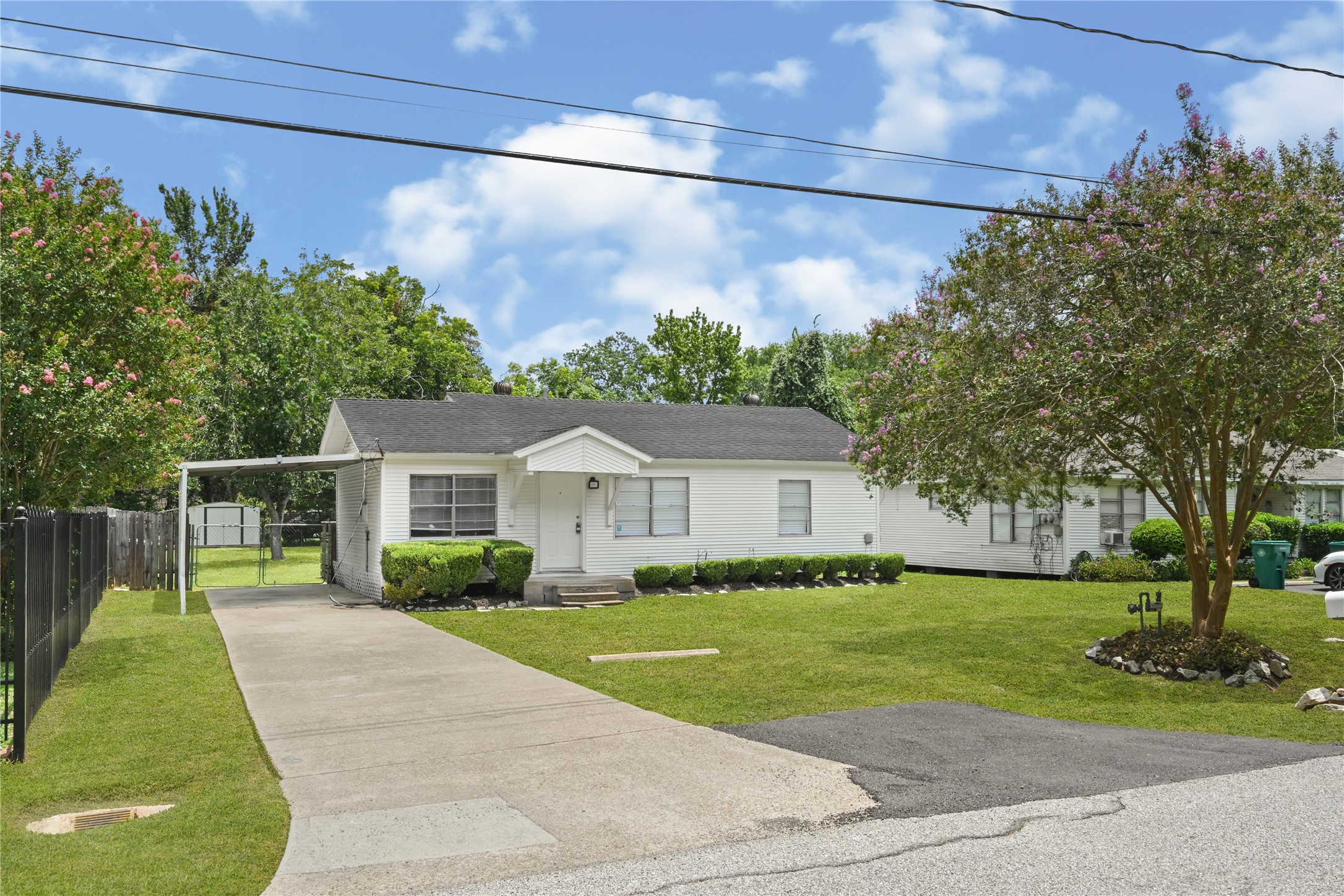 Listing photo 1