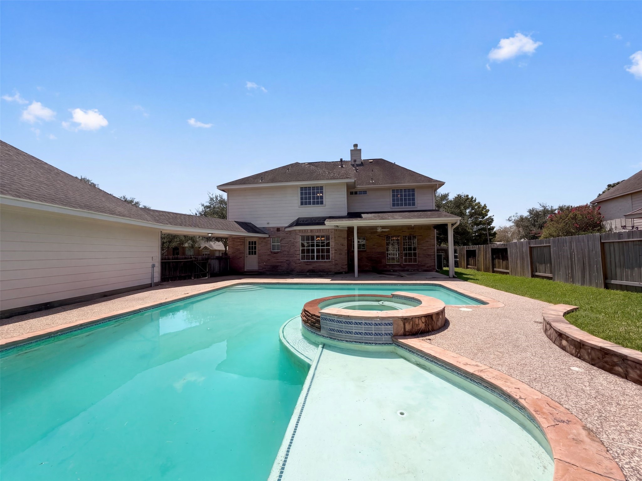 Listing photo 5